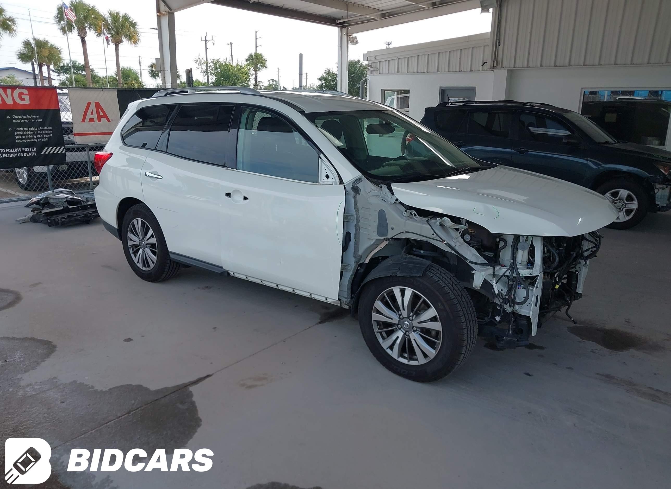 2019 Nissan Pathfinder, SL