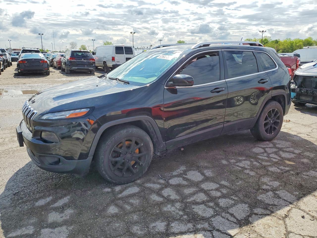 2015 Jeep Cherokee, Latitude