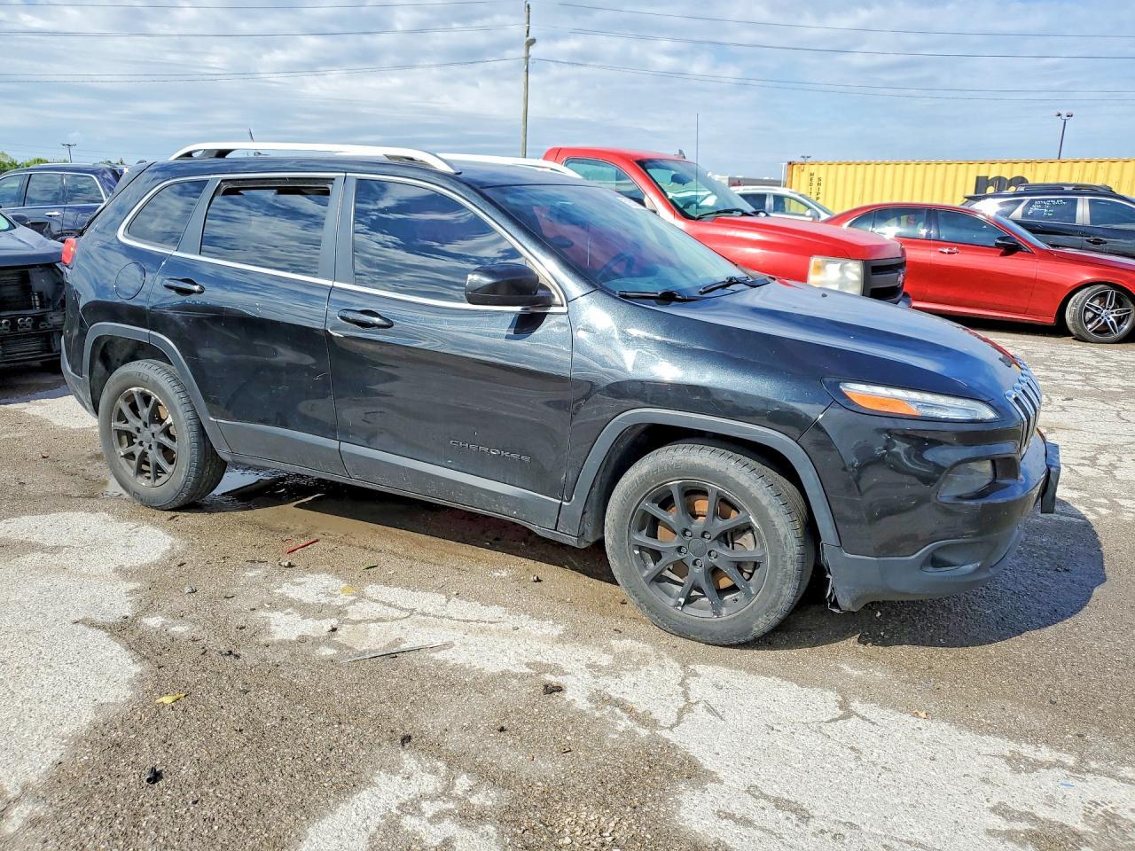 2015 Jeep Cherokee, Latitude