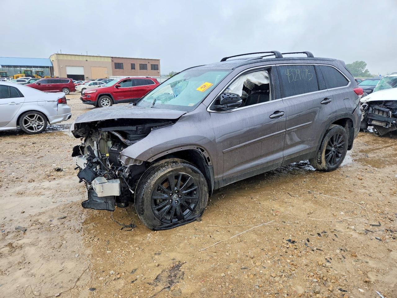 2019 Toyota Highlander, SE