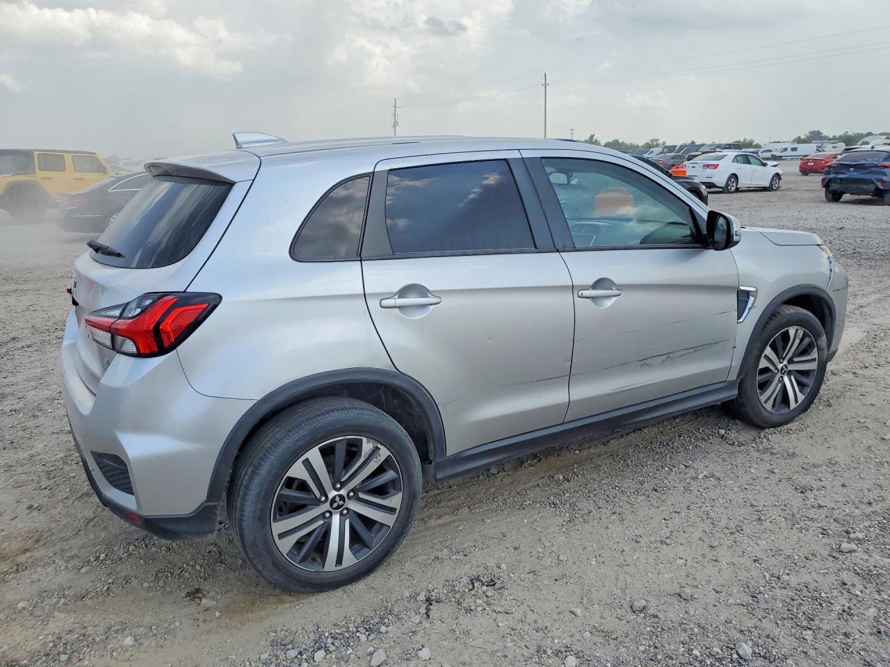 2021 Mitsubishi Outlander, SE