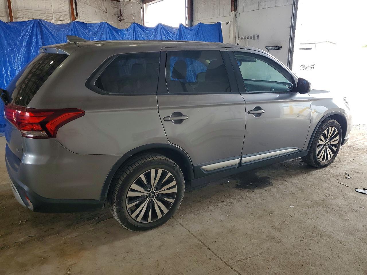 2020 Mitsubishi Outlander, SE