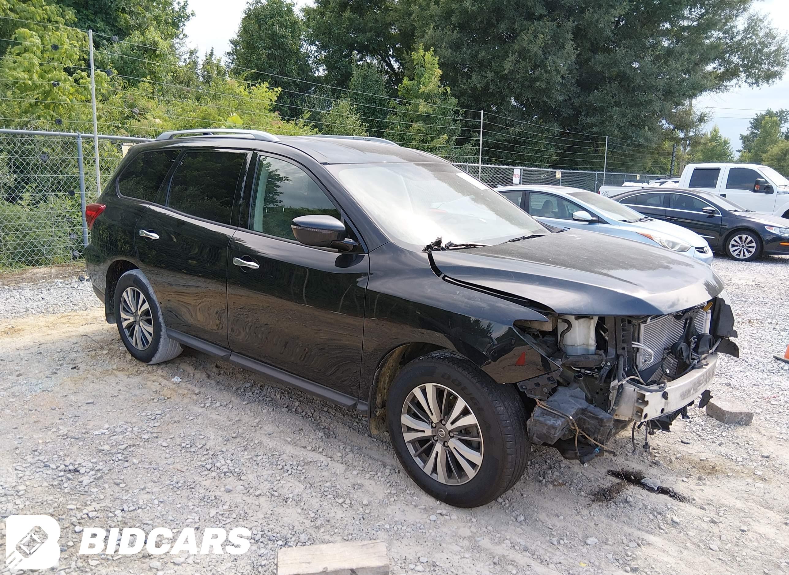 2019 Nissan Pathfinder, S