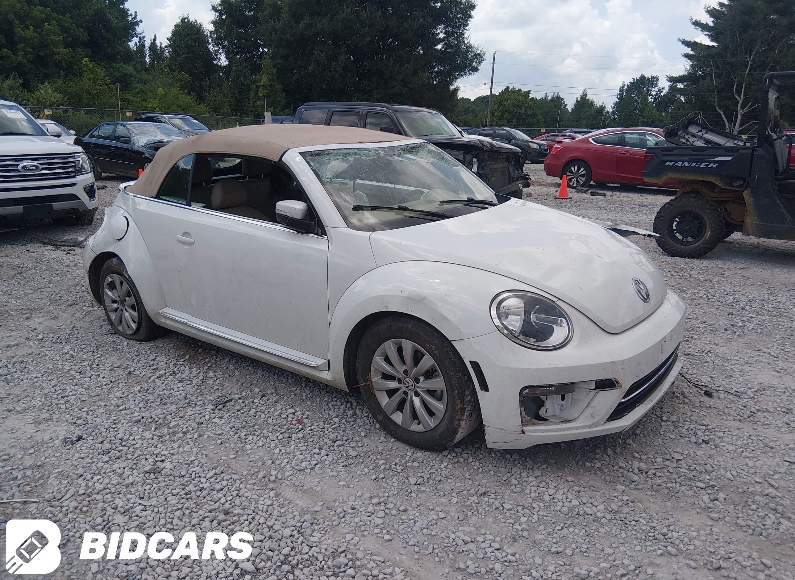 2019 Volkswagen Beetle, 2.0T...
