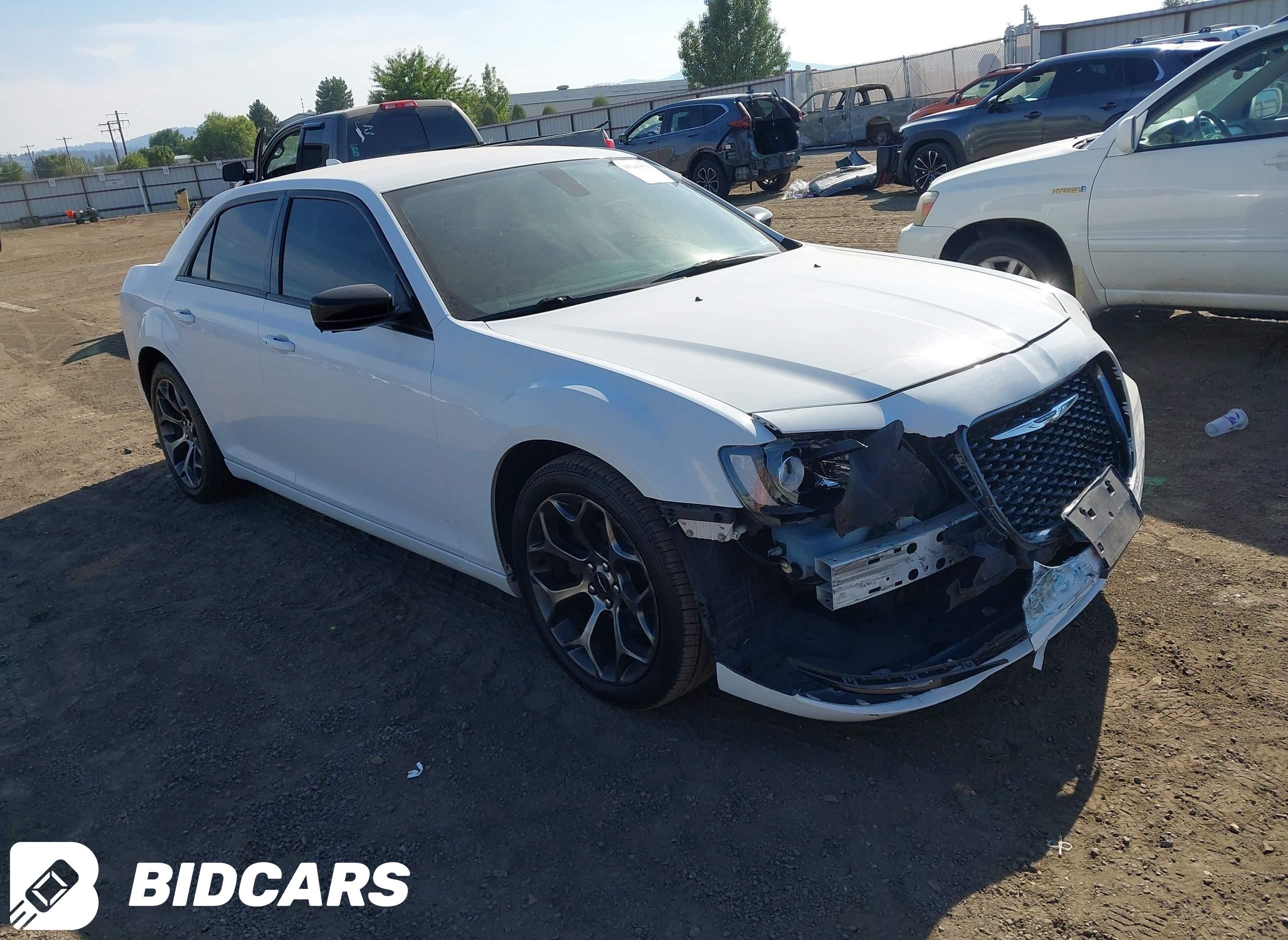 2018 Chrysler 300, Touring