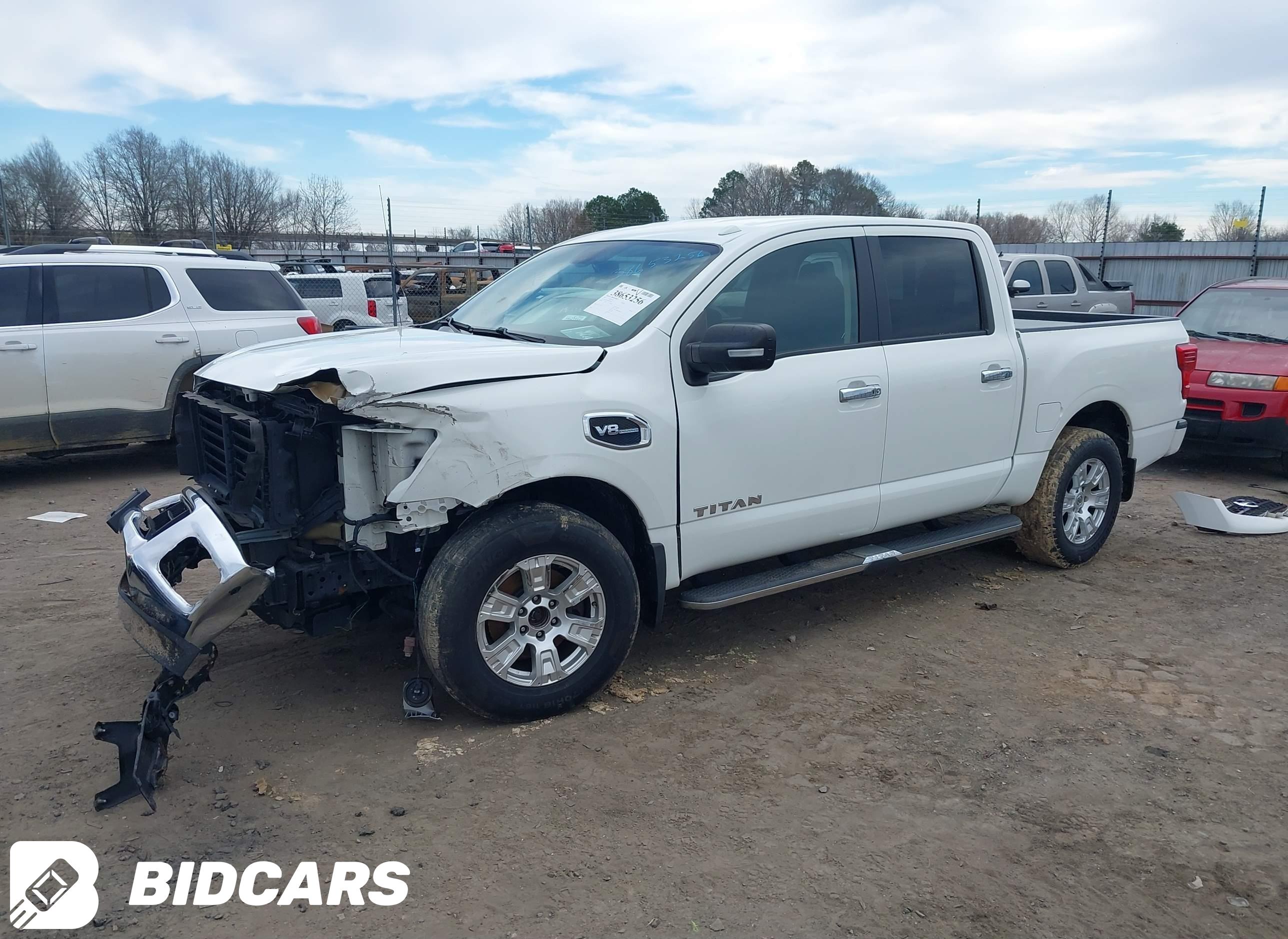 2017 Nissan Titan, SV