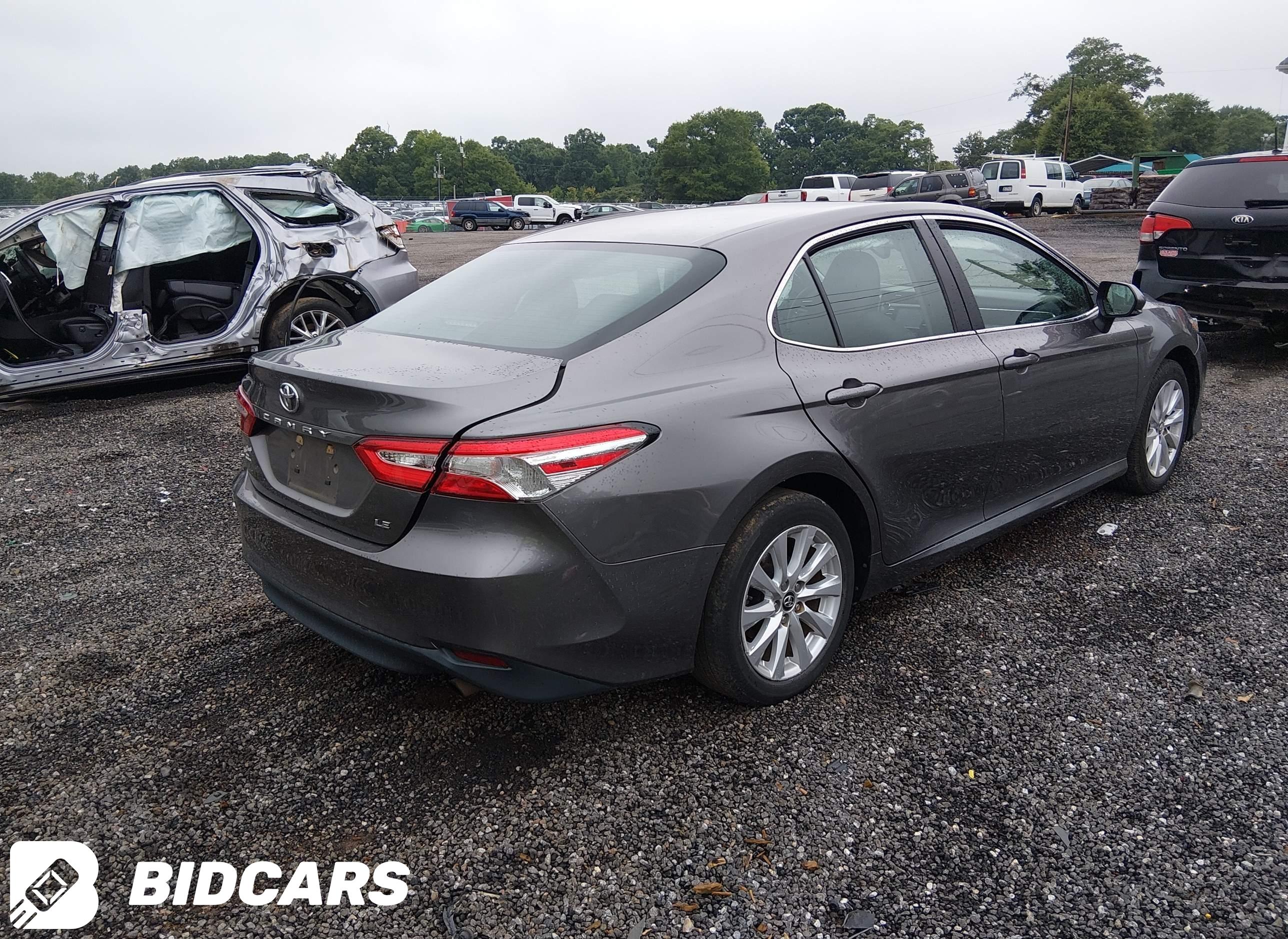 2018 Toyota Camry, LE