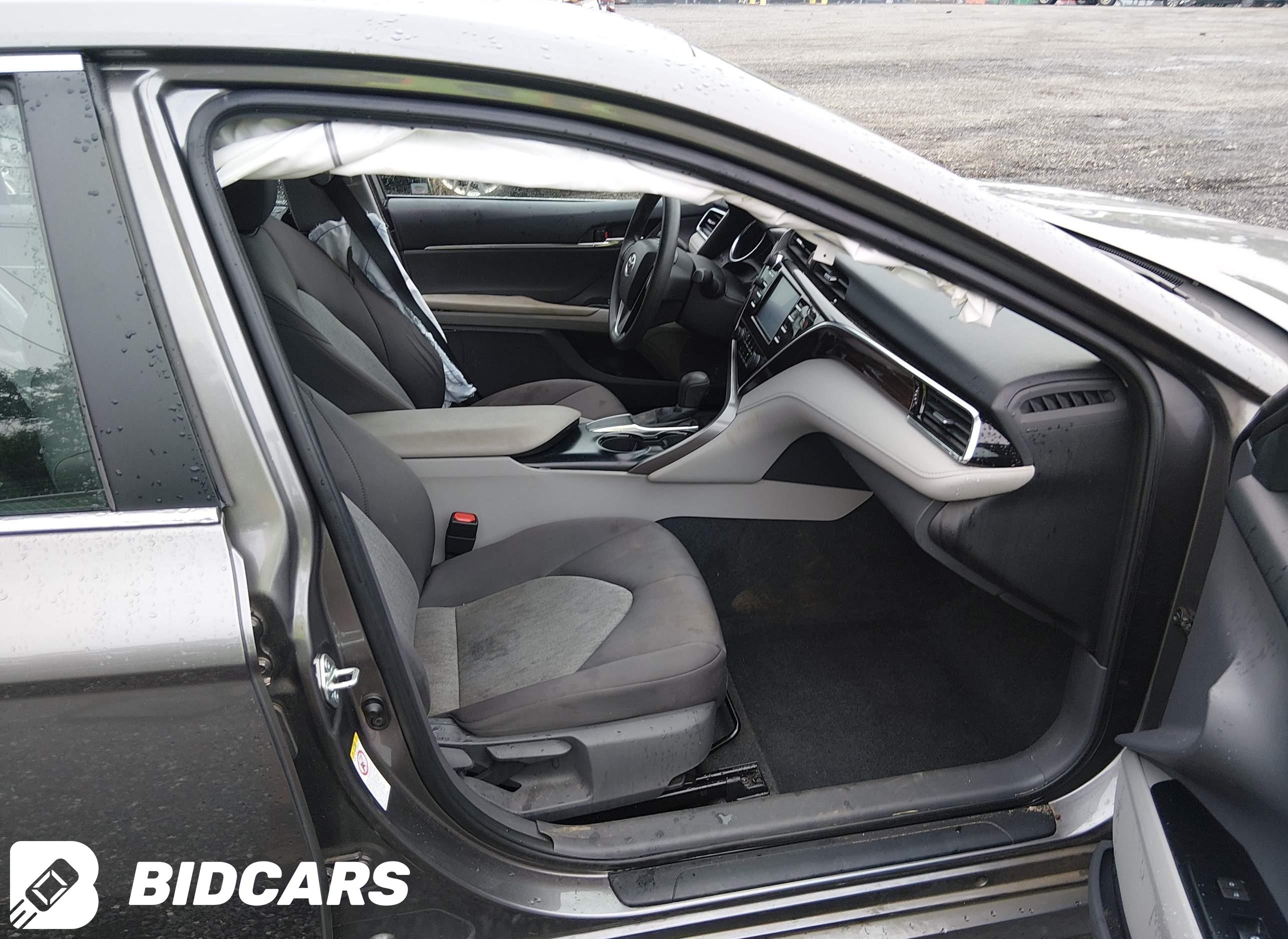 2018 Toyota Camry, LE