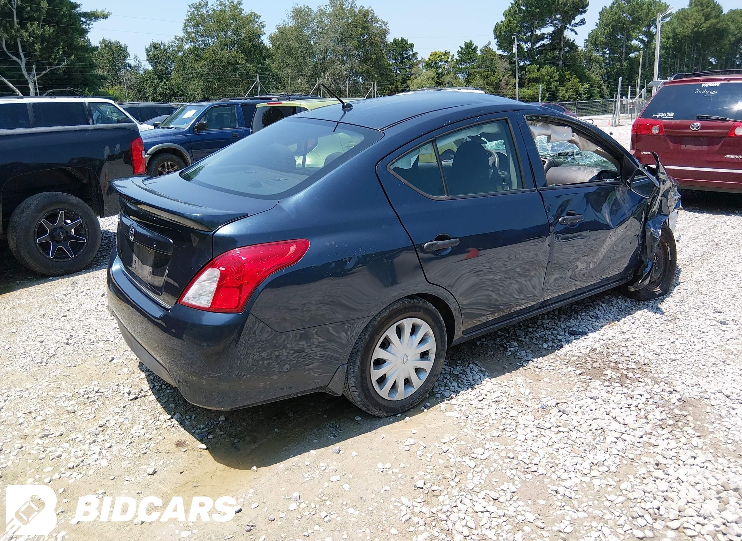 2017 Nissan Versa, 1.6 S+