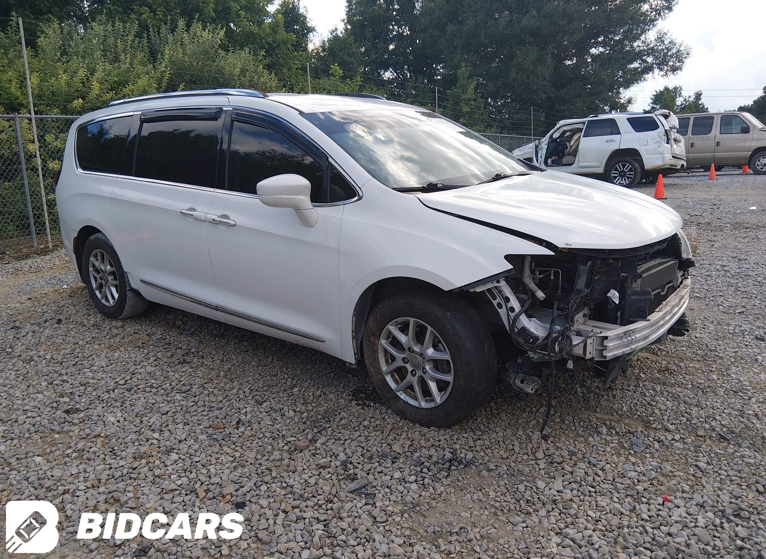 2020 Chrysler Pacifica, Touri...