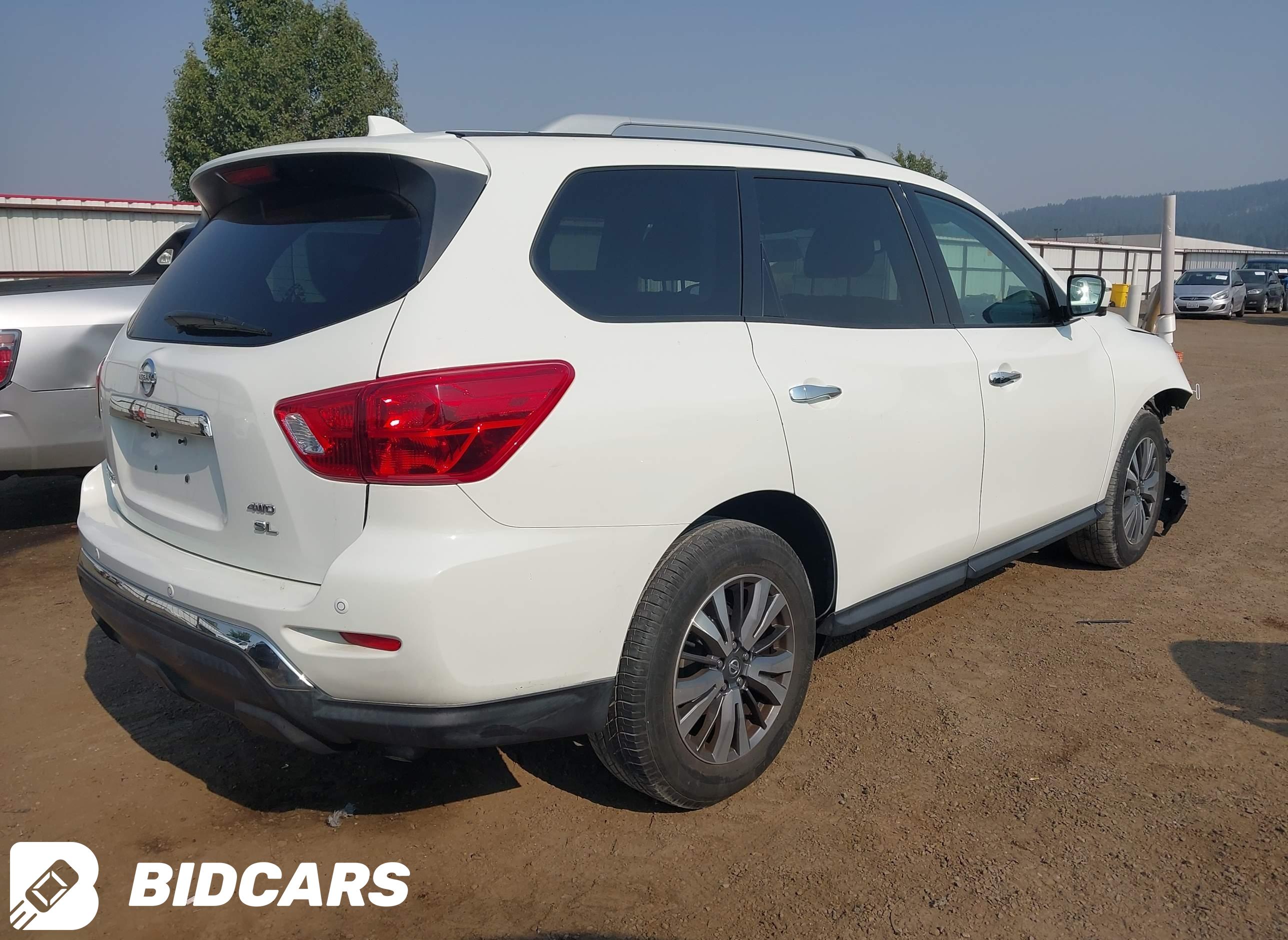 2019 Nissan Pathfinder, SL