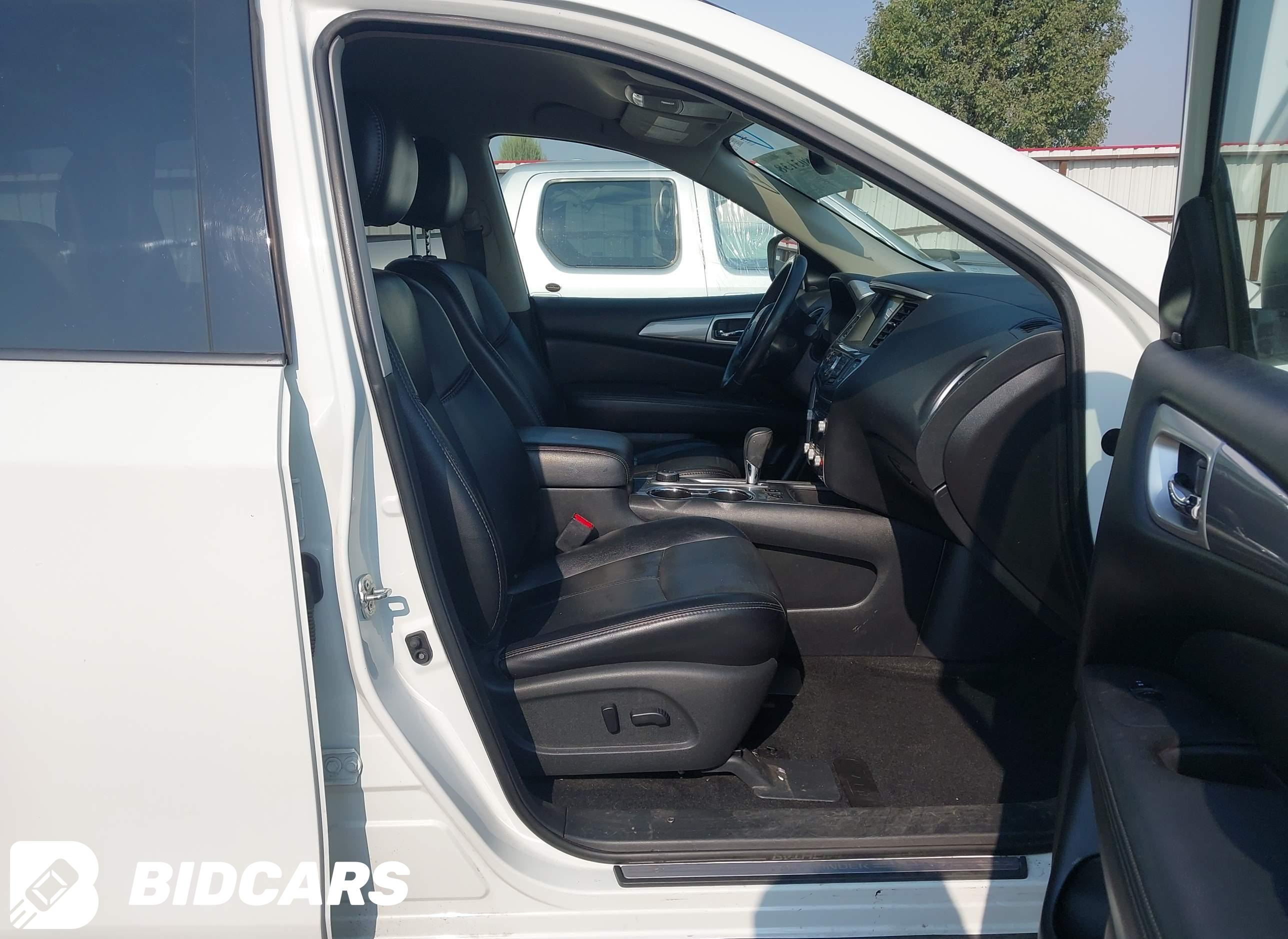 2019 Nissan Pathfinder, SL