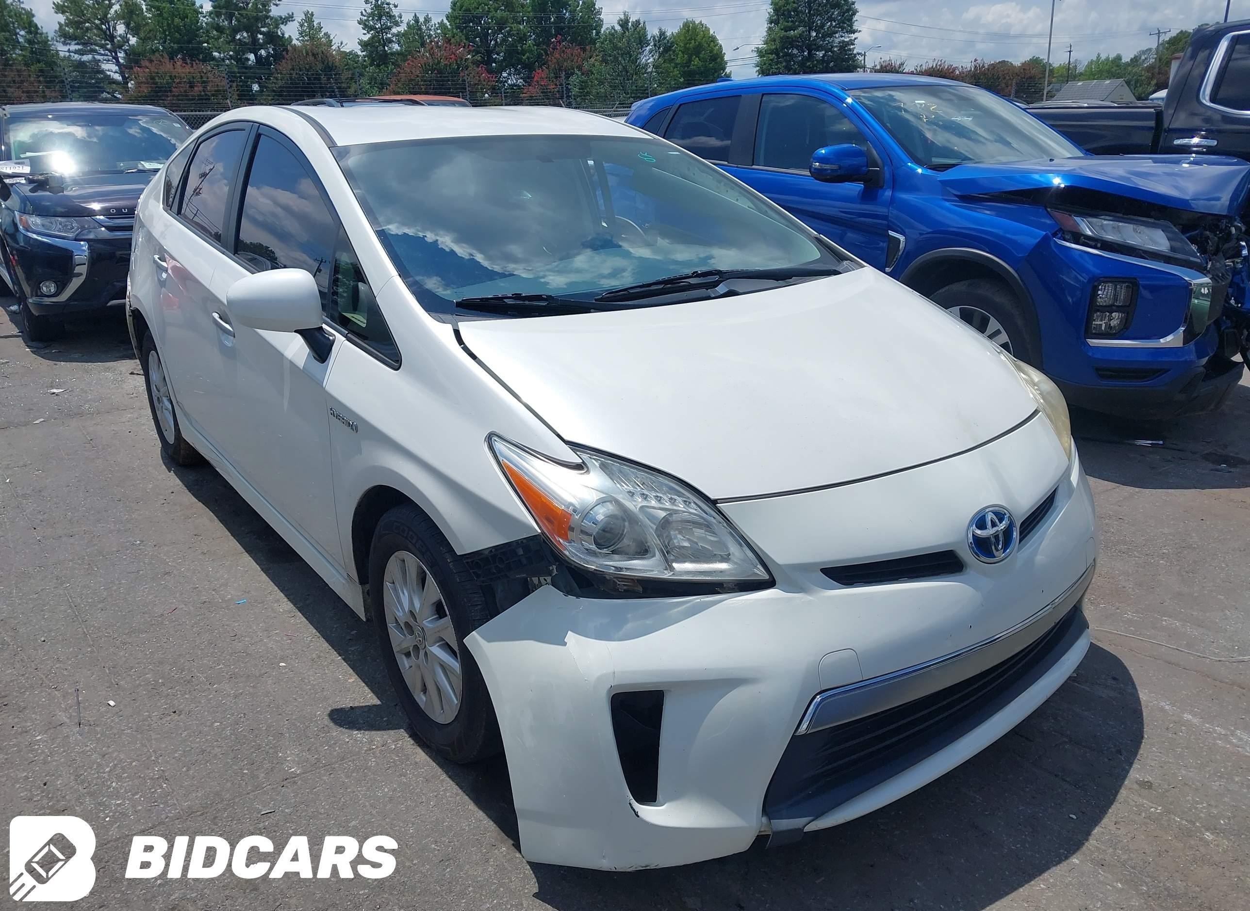 2015 Toyota Prius, Plug-In