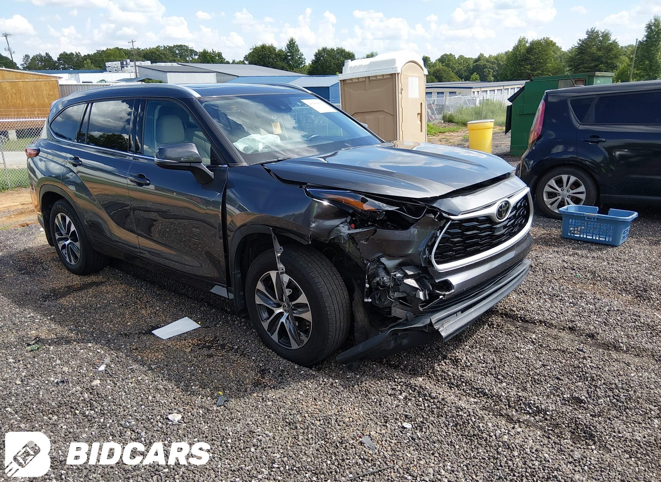 2022 Toyota Highlander, Xle
