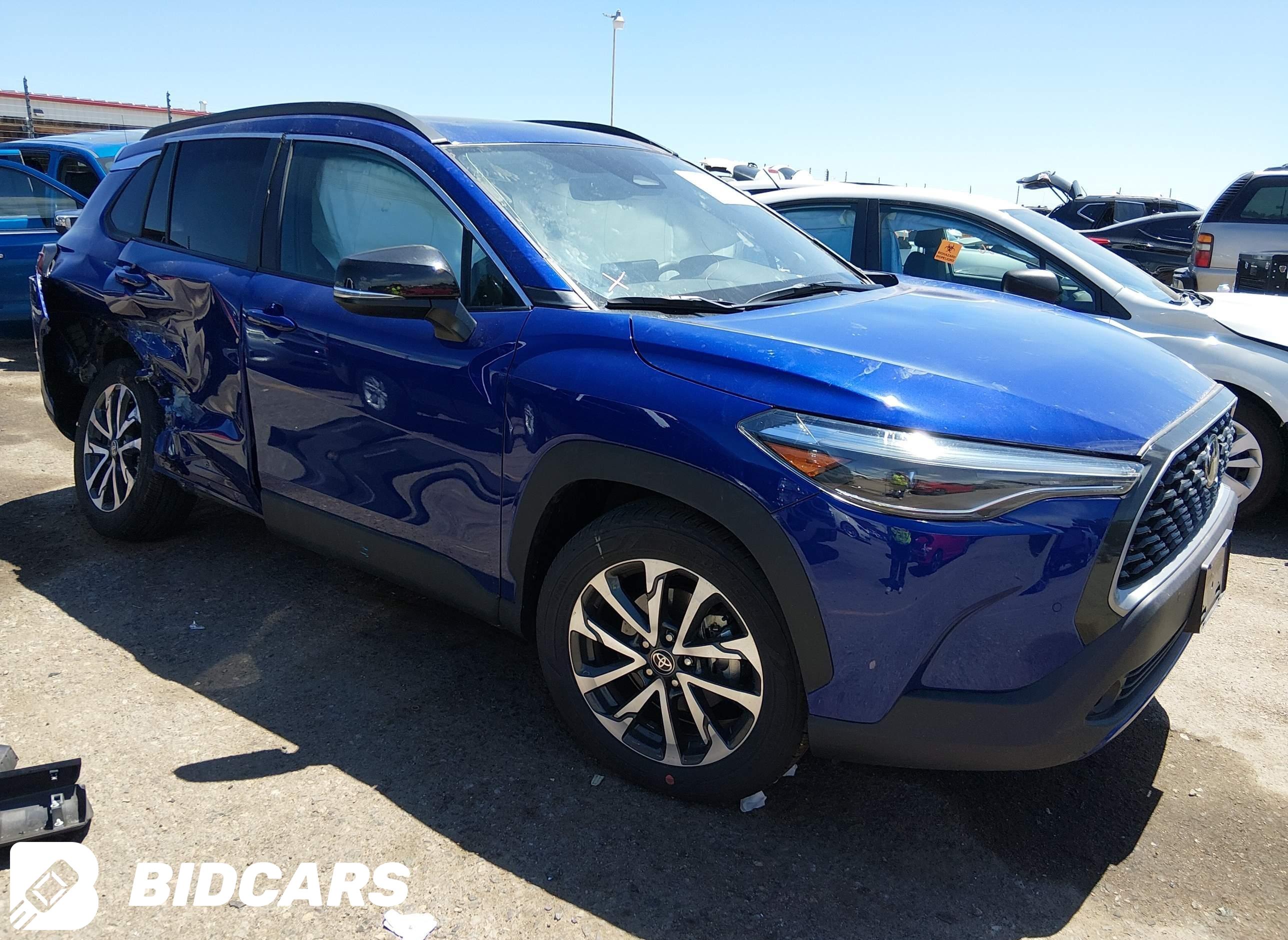 2025 Toyota Corolla Cross, Xle