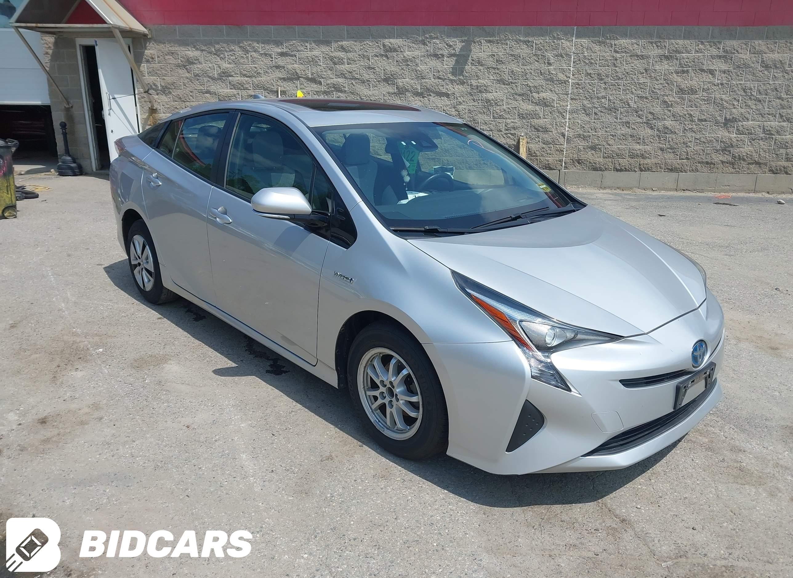 2016 Toyota Prius, Three