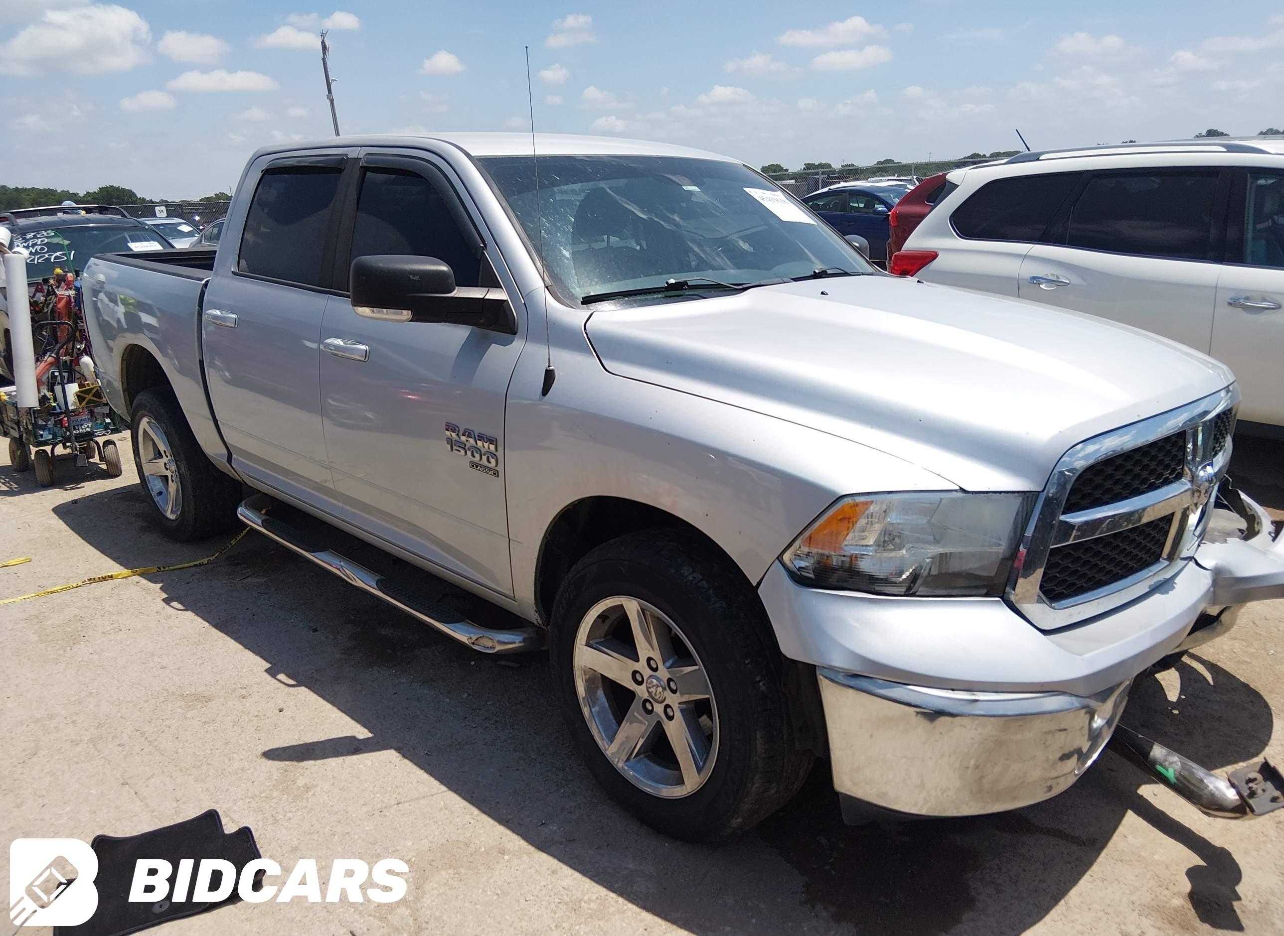 2019 RAM 1500, Classic Slt  4...
