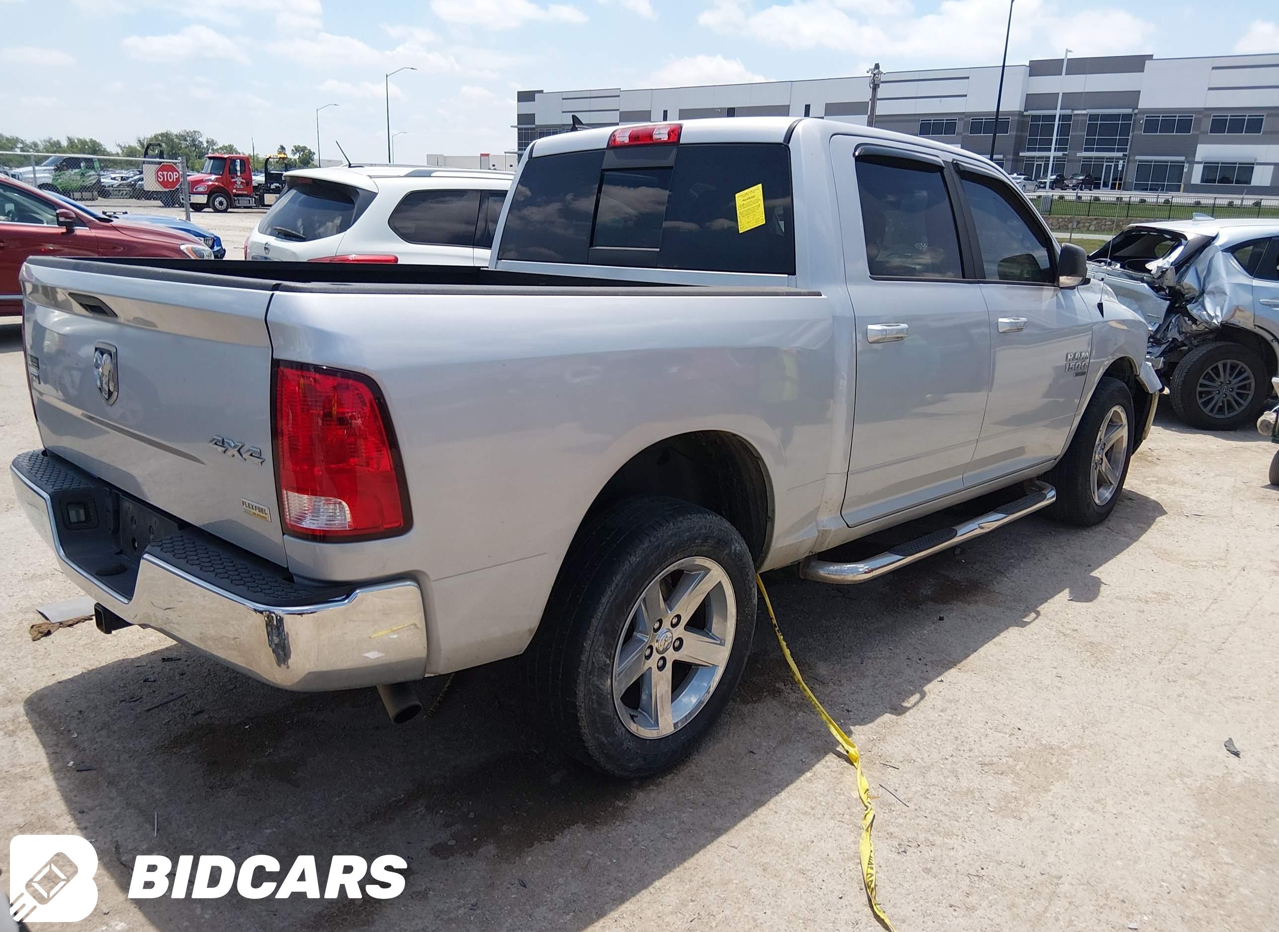 2019 RAM 1500, Classic Slt  4...