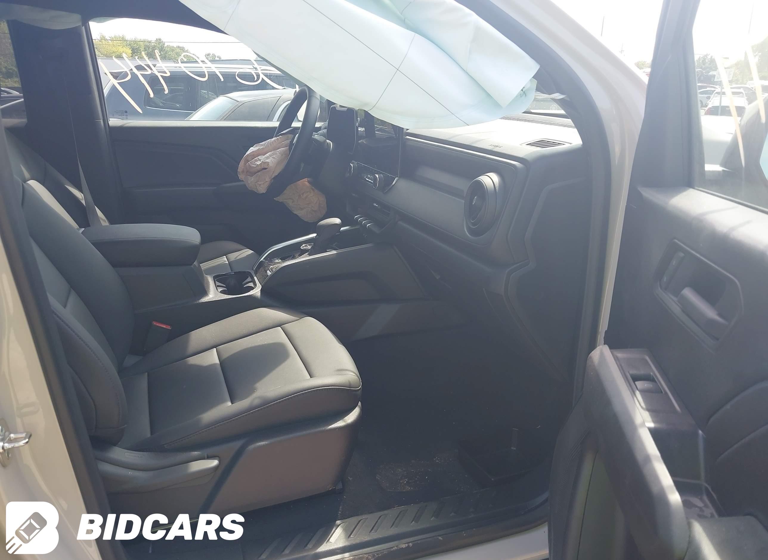 2026 Chevrolet Colorado, Trai...