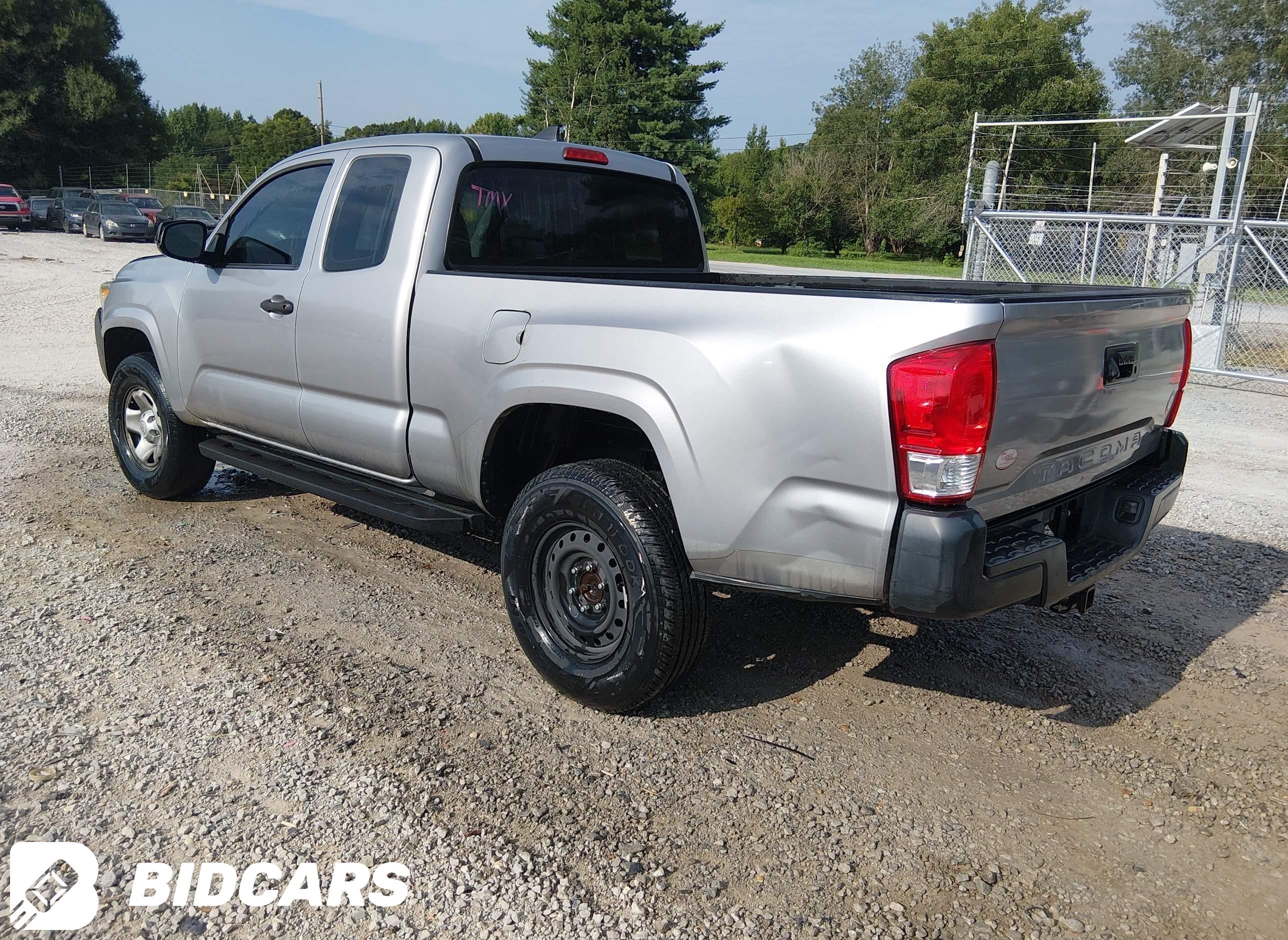 2016 Toyota Tacoma, SR