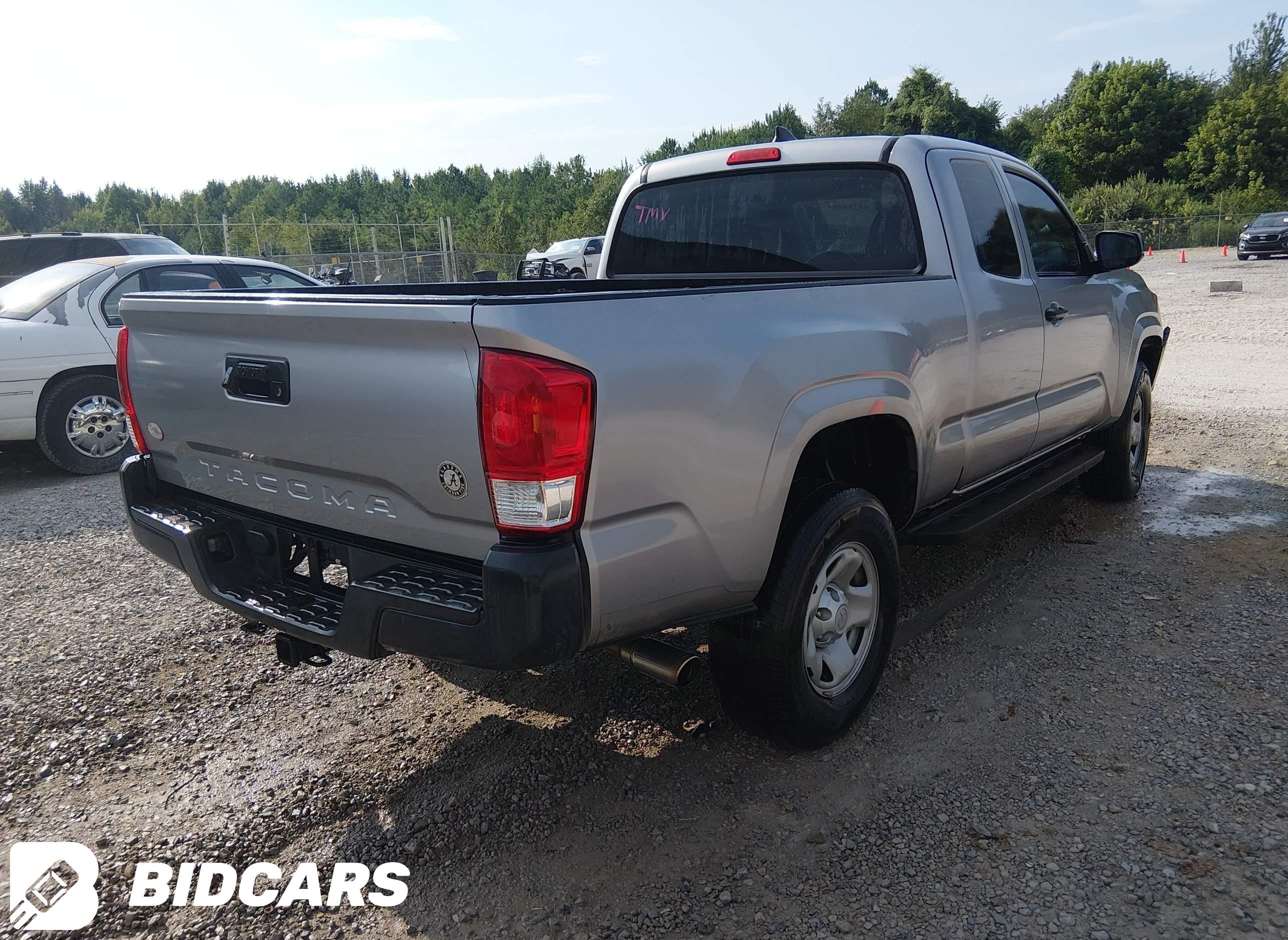 2016 Toyota Tacoma, SR