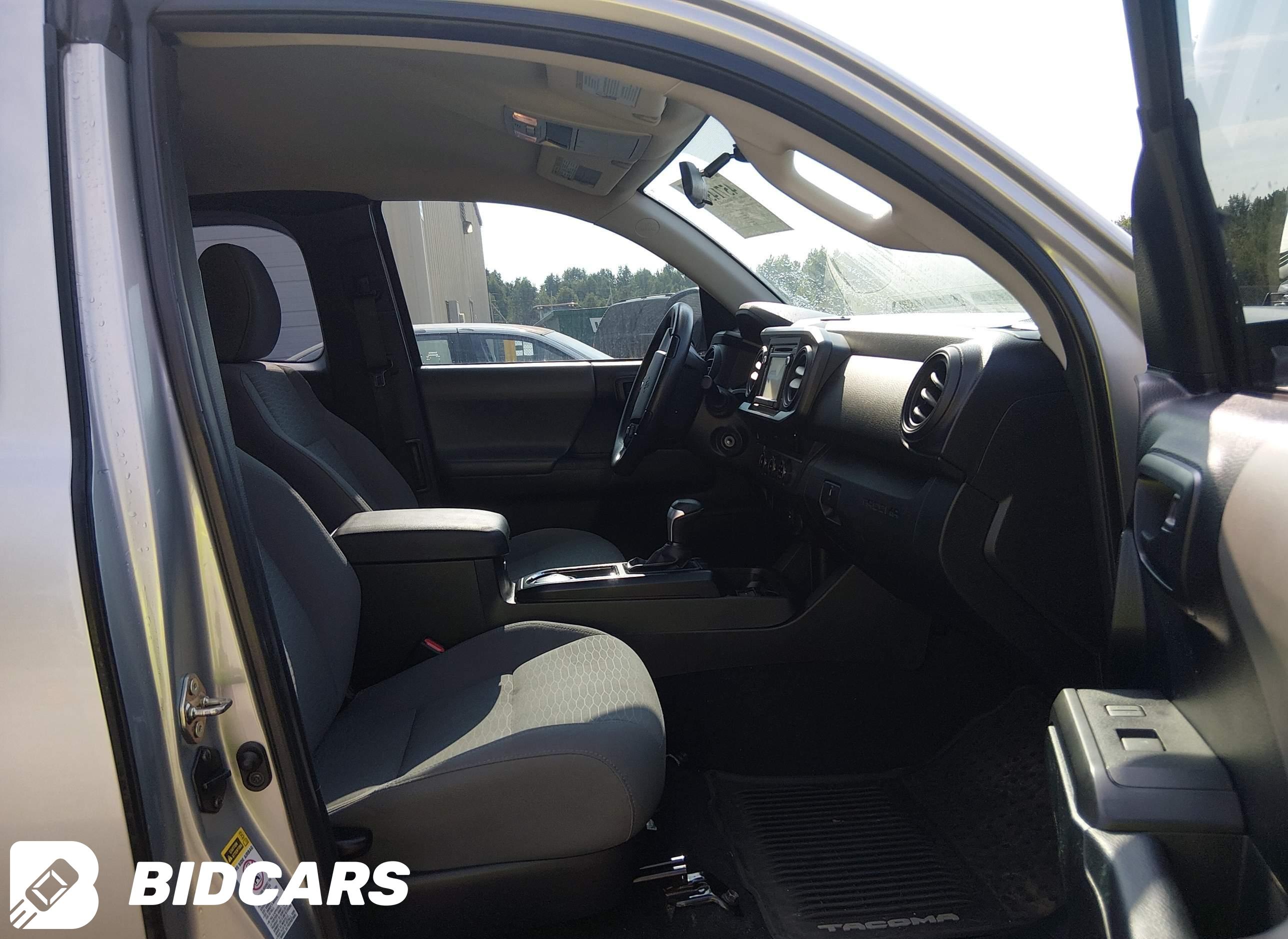 2016 Toyota Tacoma, SR