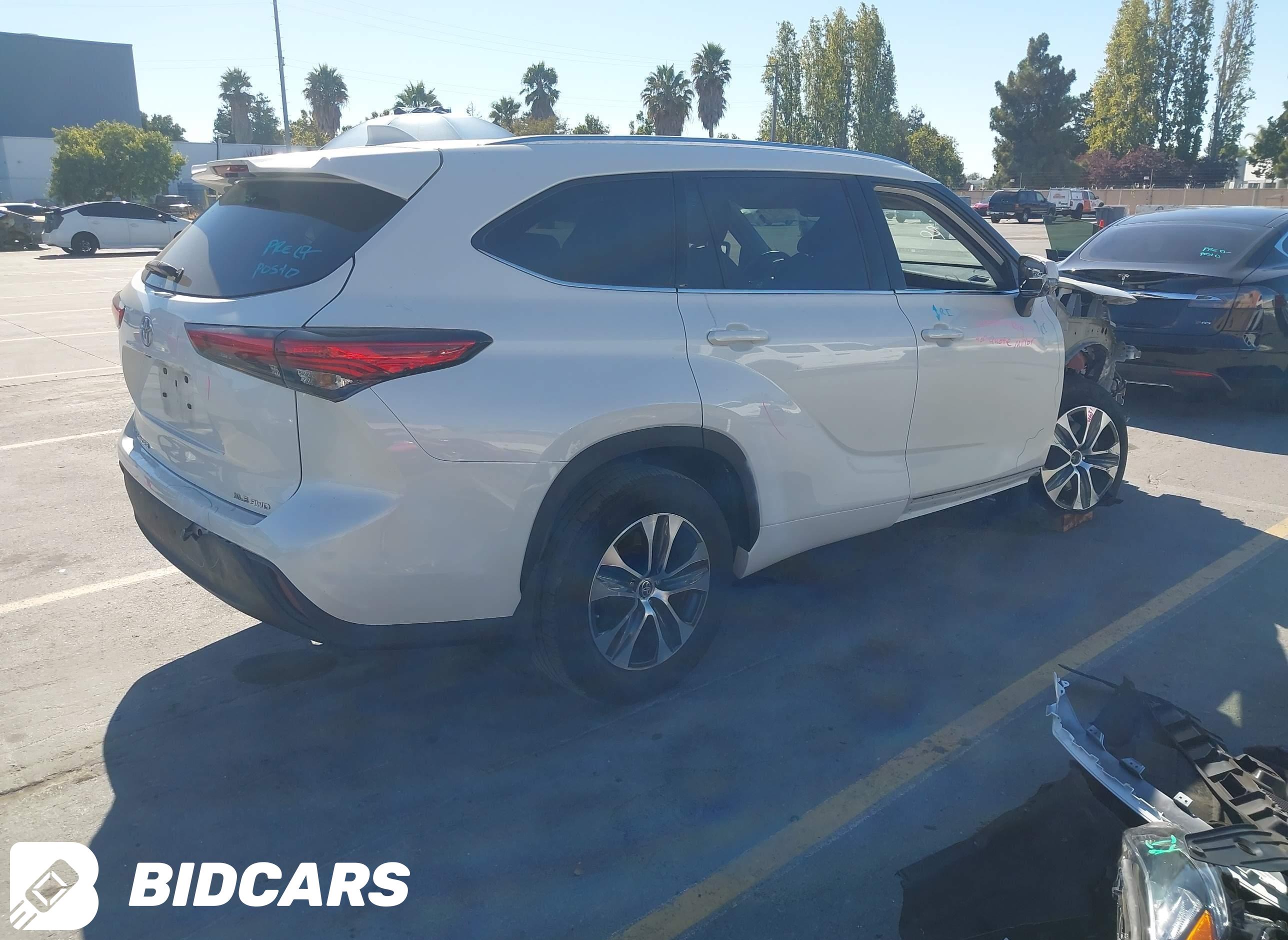 2020 Toyota Highlander, Xle