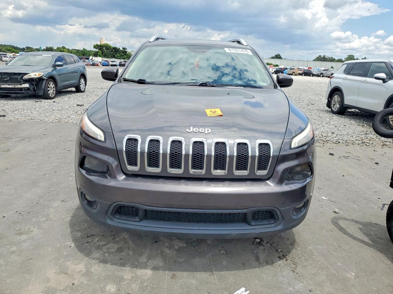 2016 Jeep Cherokee, Latitude
