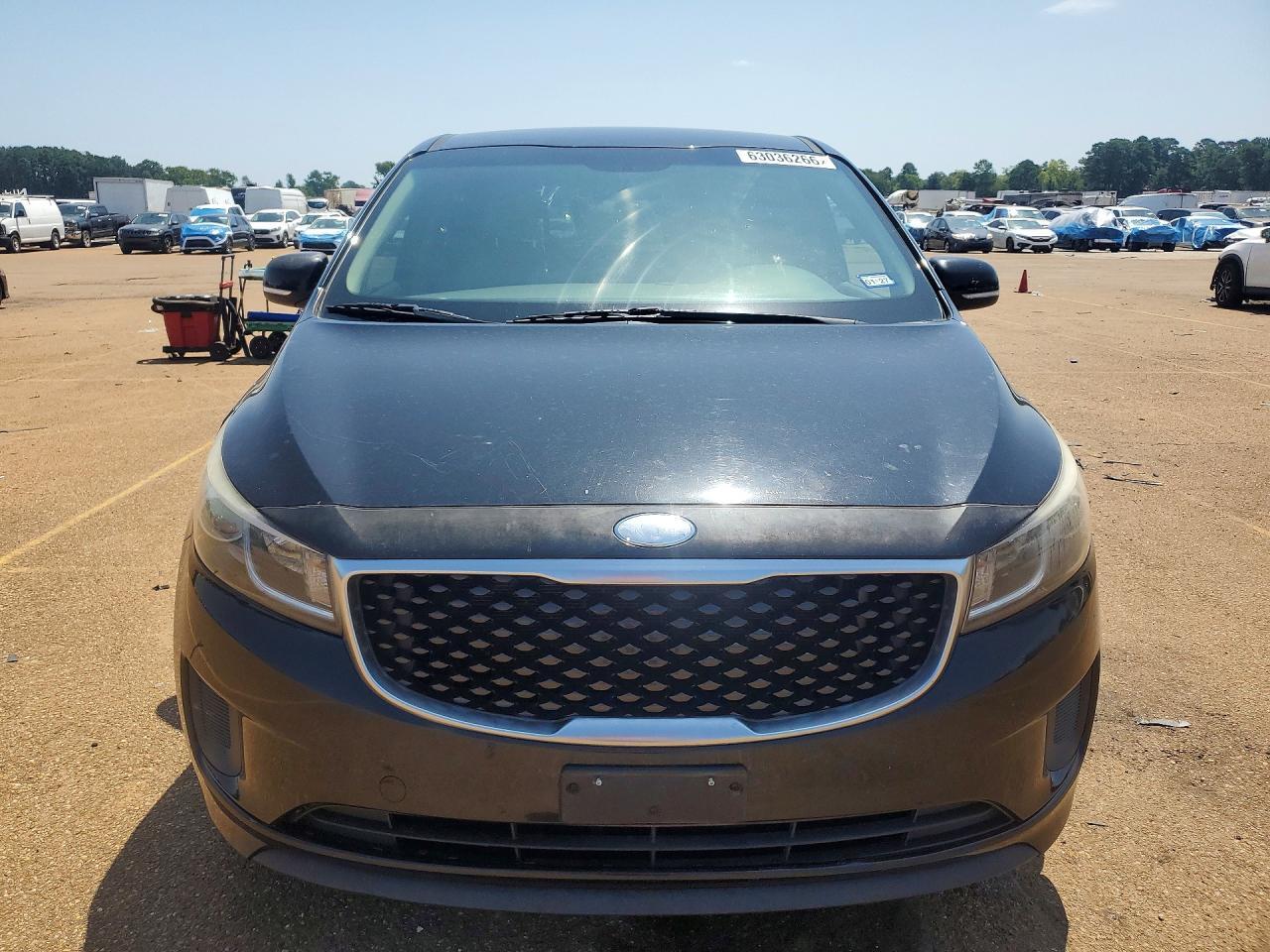 2017 KIA Sedona, L