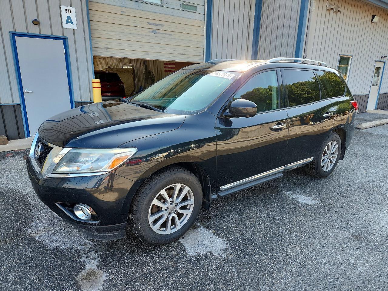 2016 Nissan Pathfinder, SL