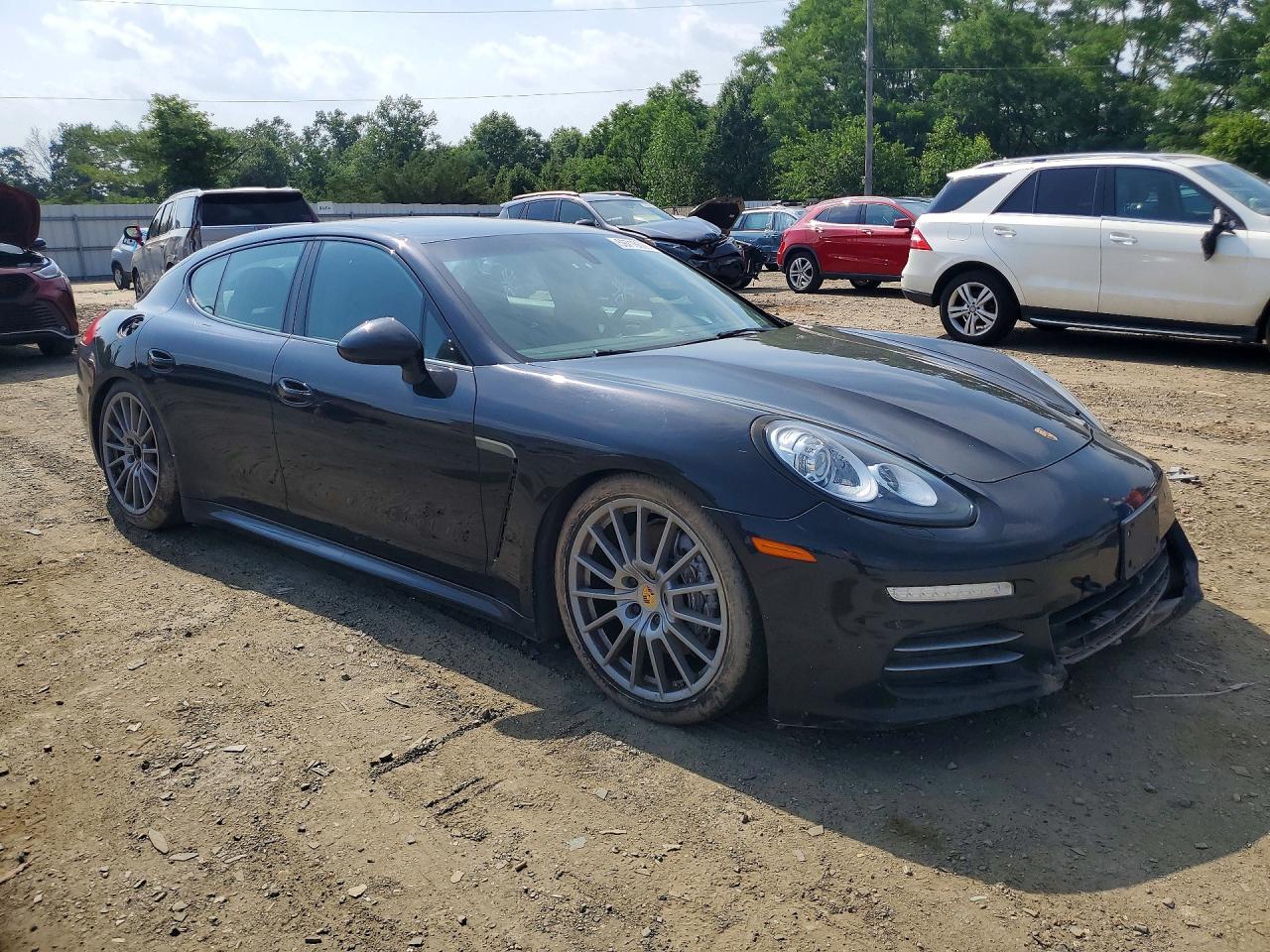 2016 Porsche Panamera, 2