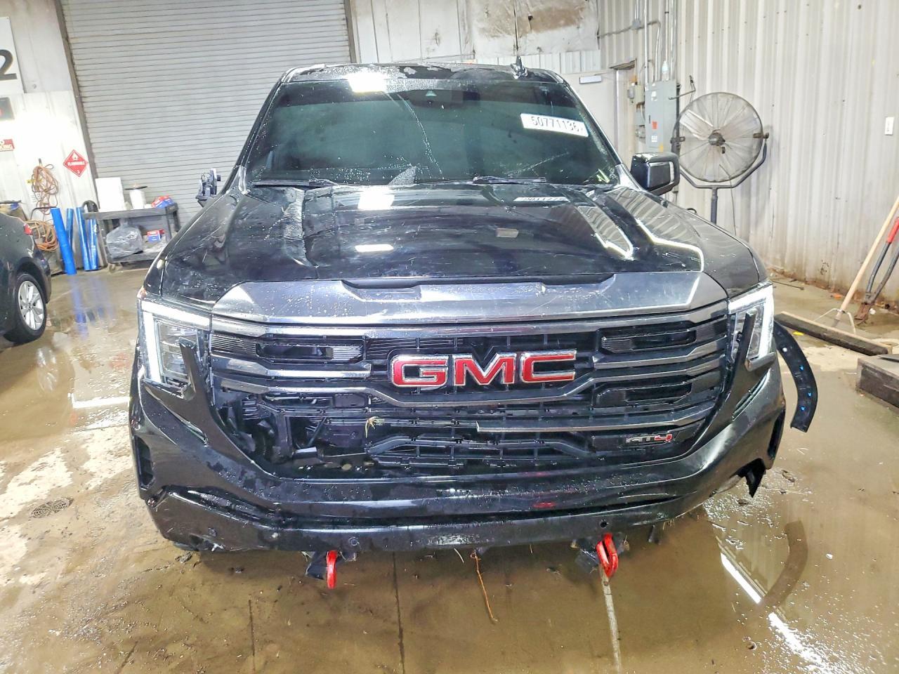 2024 GMC Sierra, K1500 At4