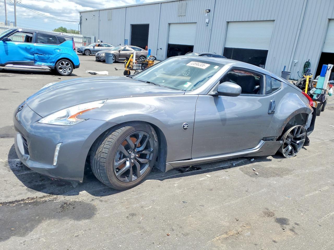 2016 Nissan 370Z, Base