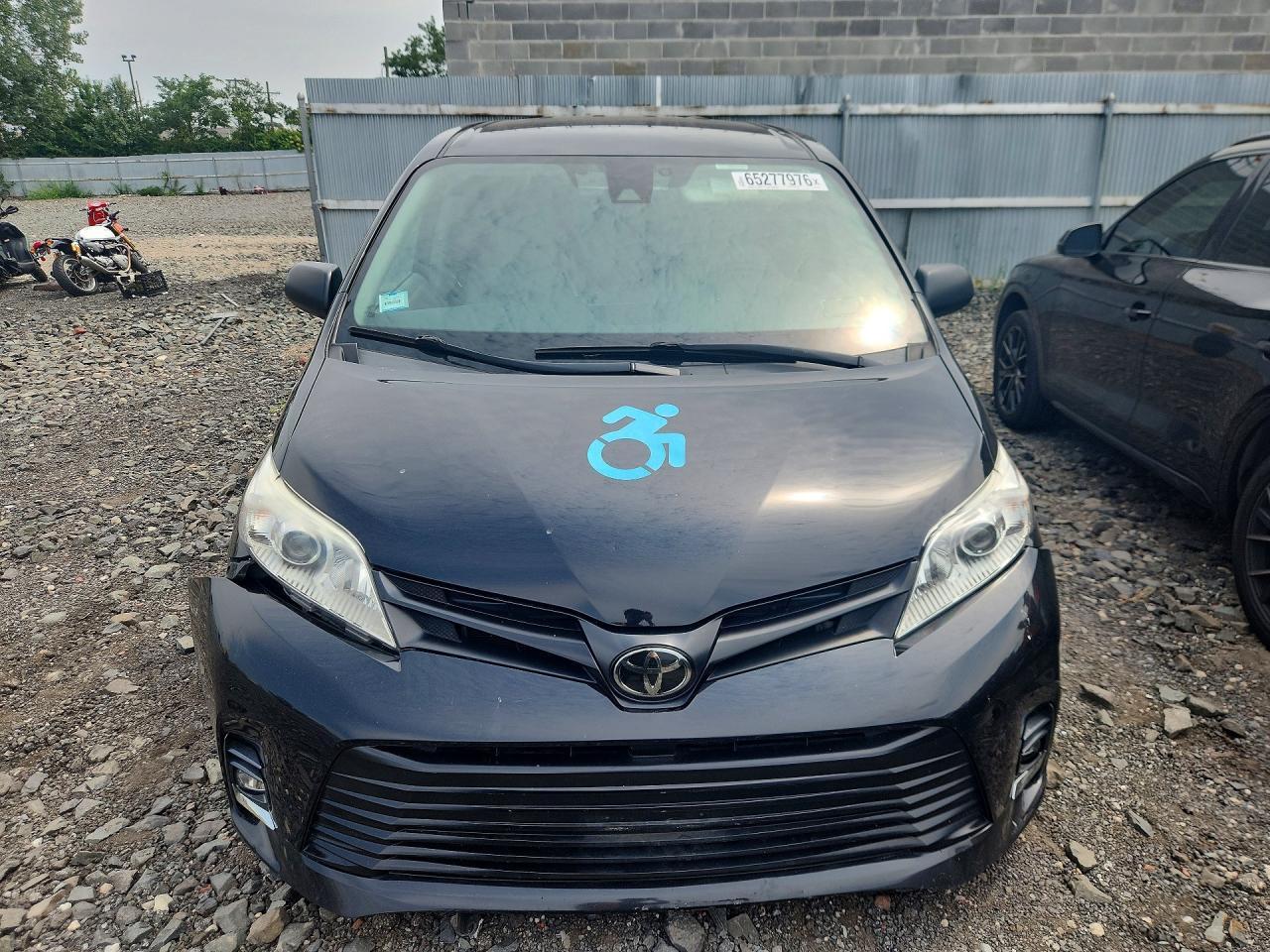 2020 Toyota Sienna, L
