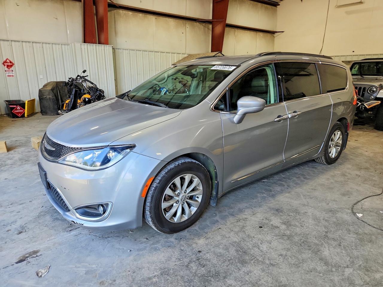 2017 Chrysler Pacifica, Touri...