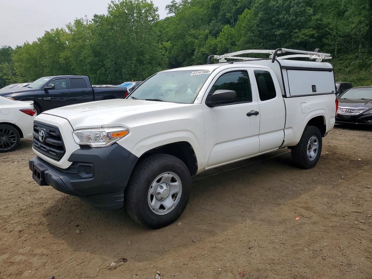 2016 Toyota Tacoma, SR