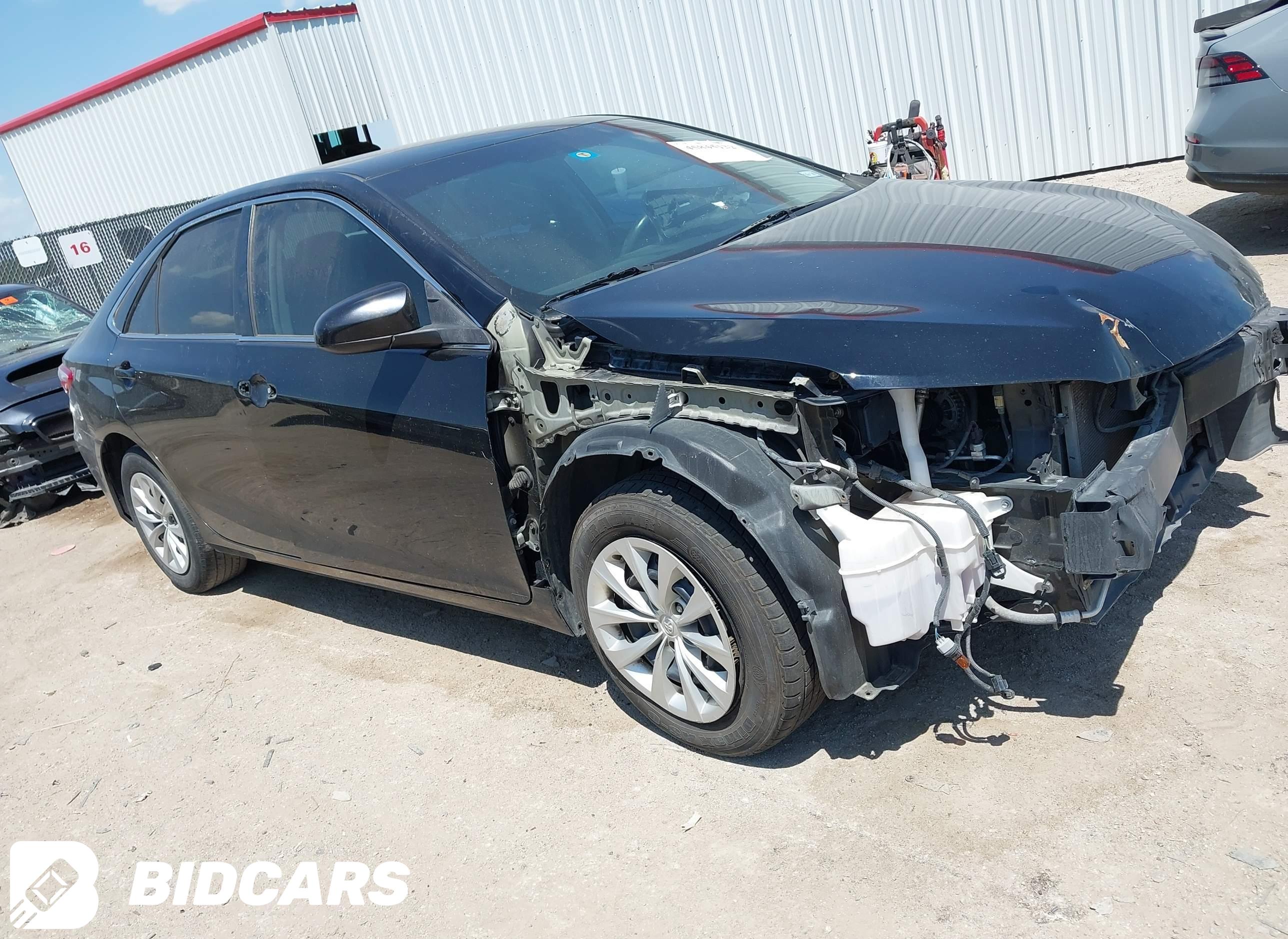 2016 Toyota Camry, LE
