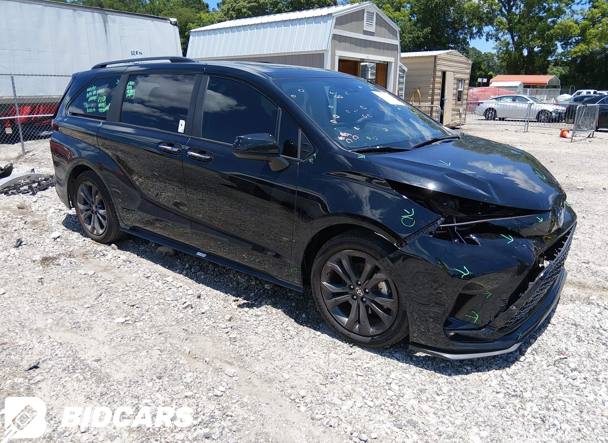 2025 Toyota Sienna, Xse