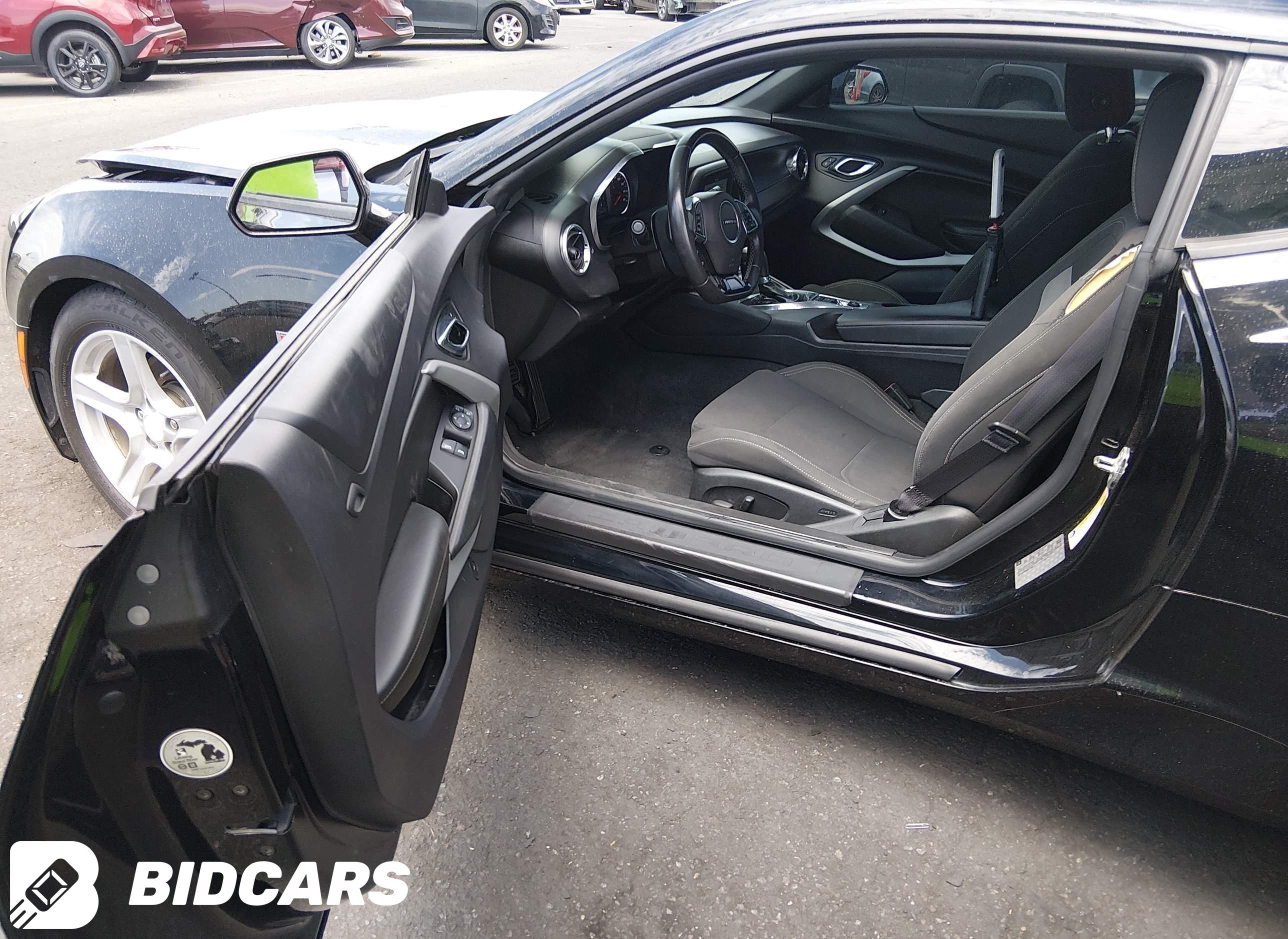 2016 Chevrolet Camaro, 1LT