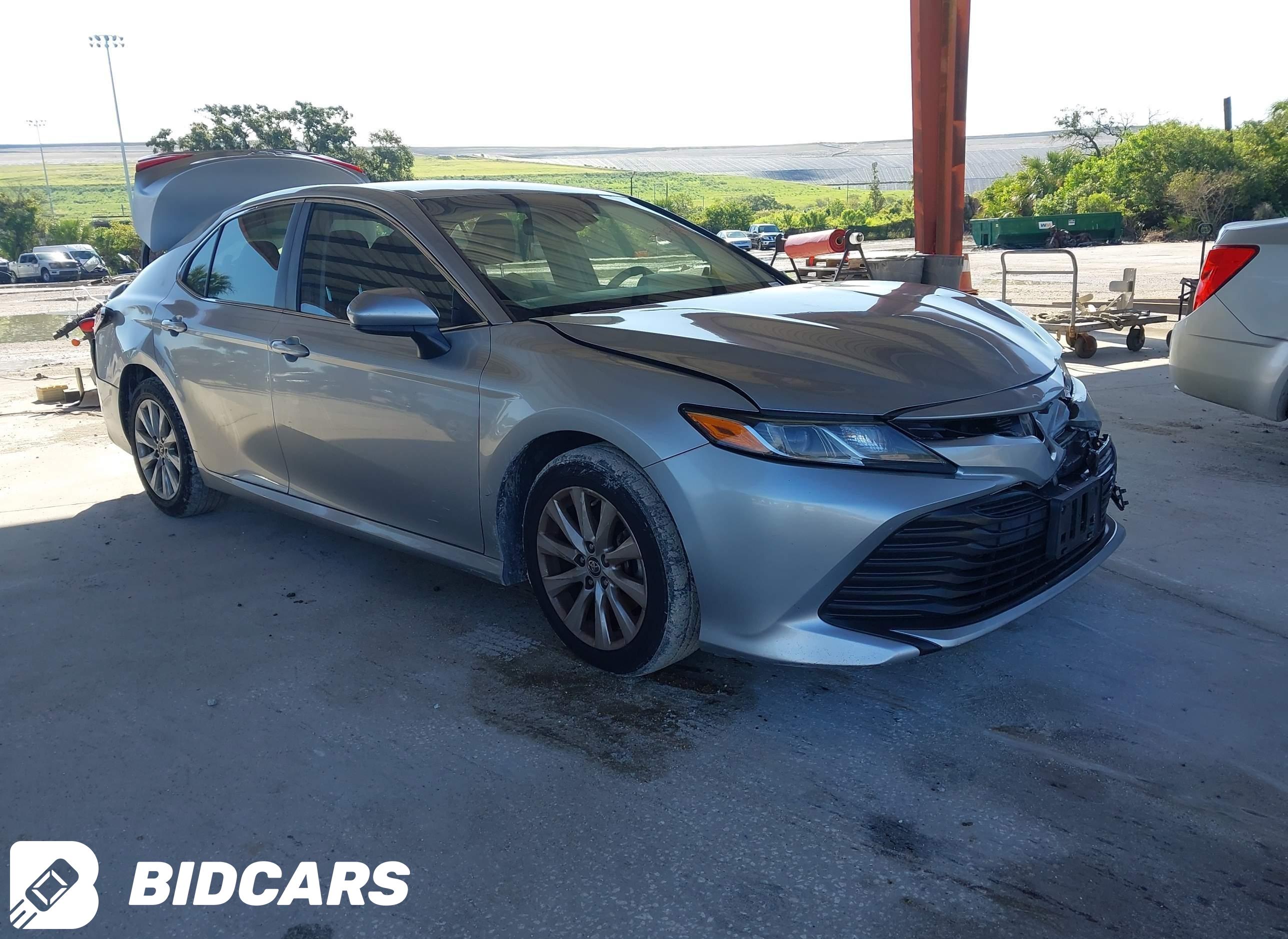 2018 Toyota Camry, LE