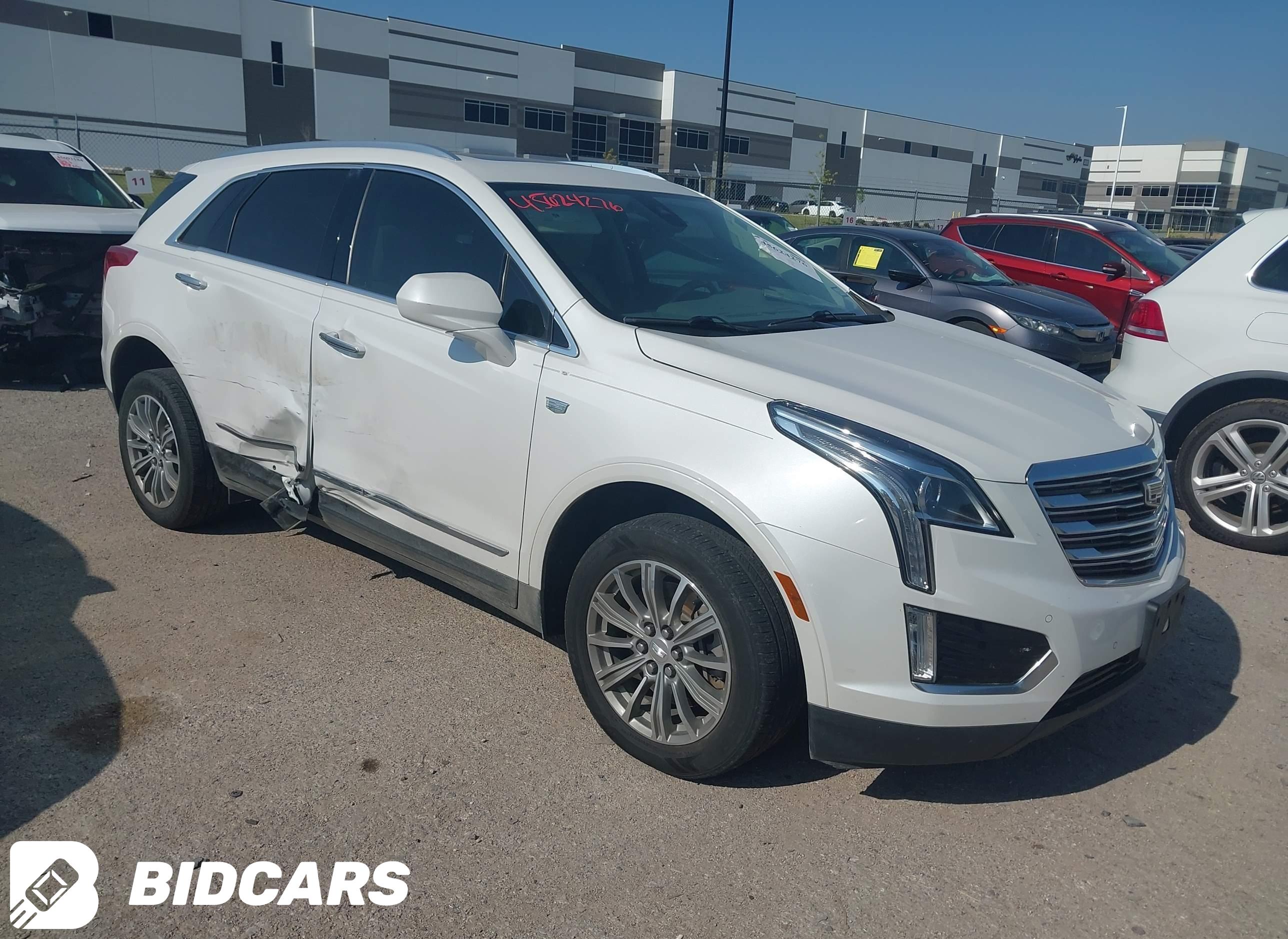 2017 Cadillac XT5, Luxury