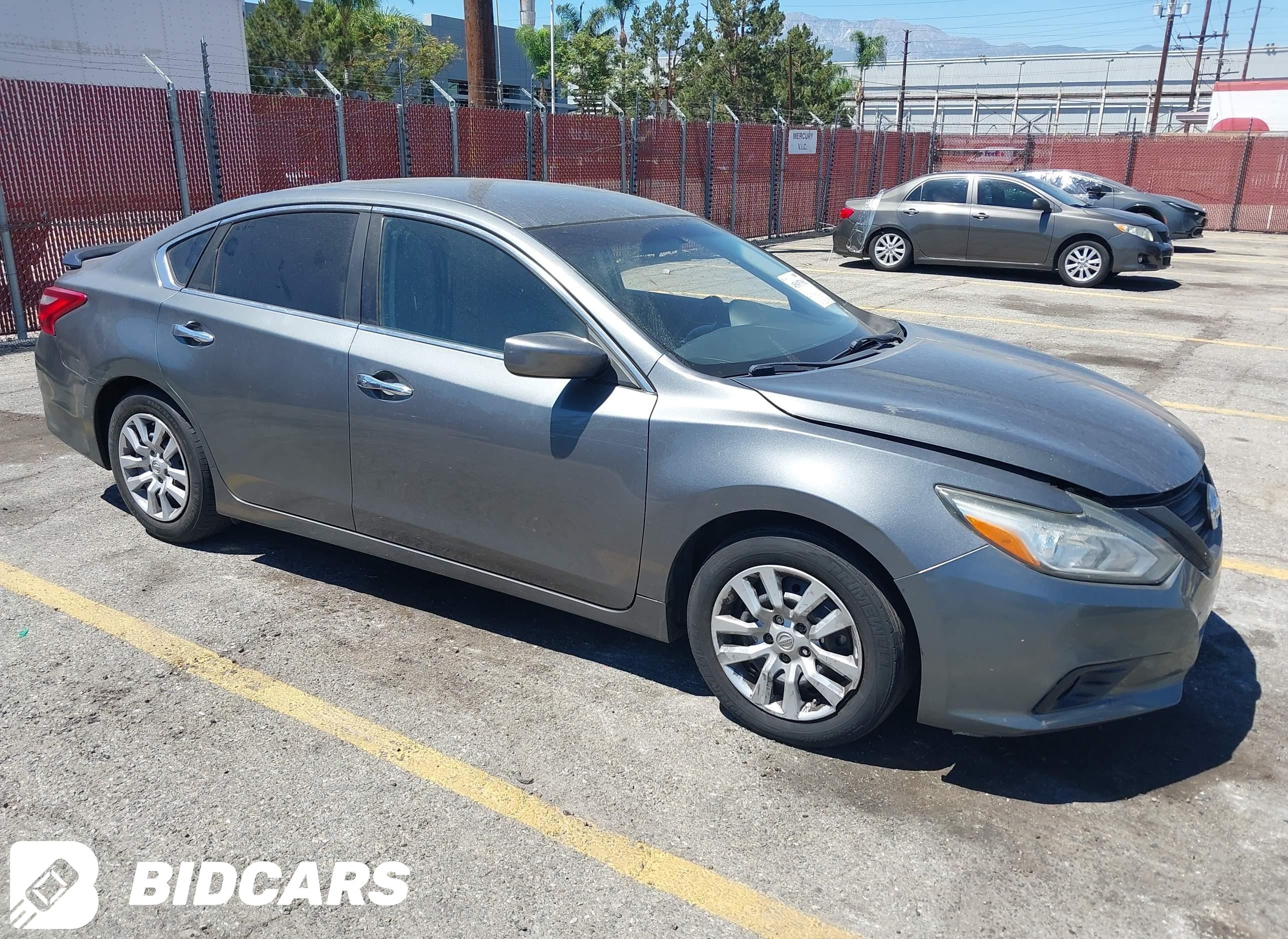 2017 Nissan Altima, 2.5 SV
