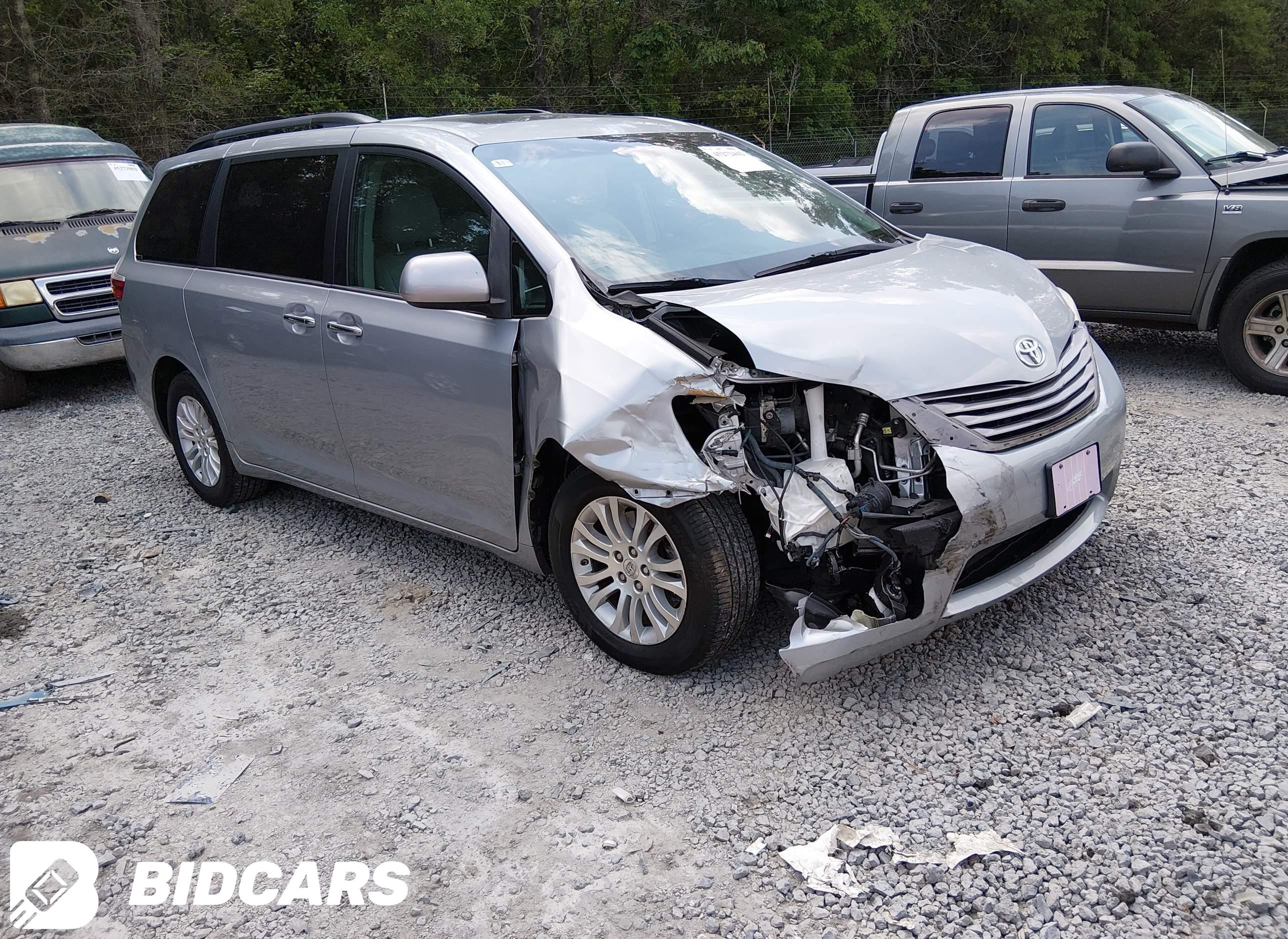 2015 Toyota Sienna, Xle 8 Pas...