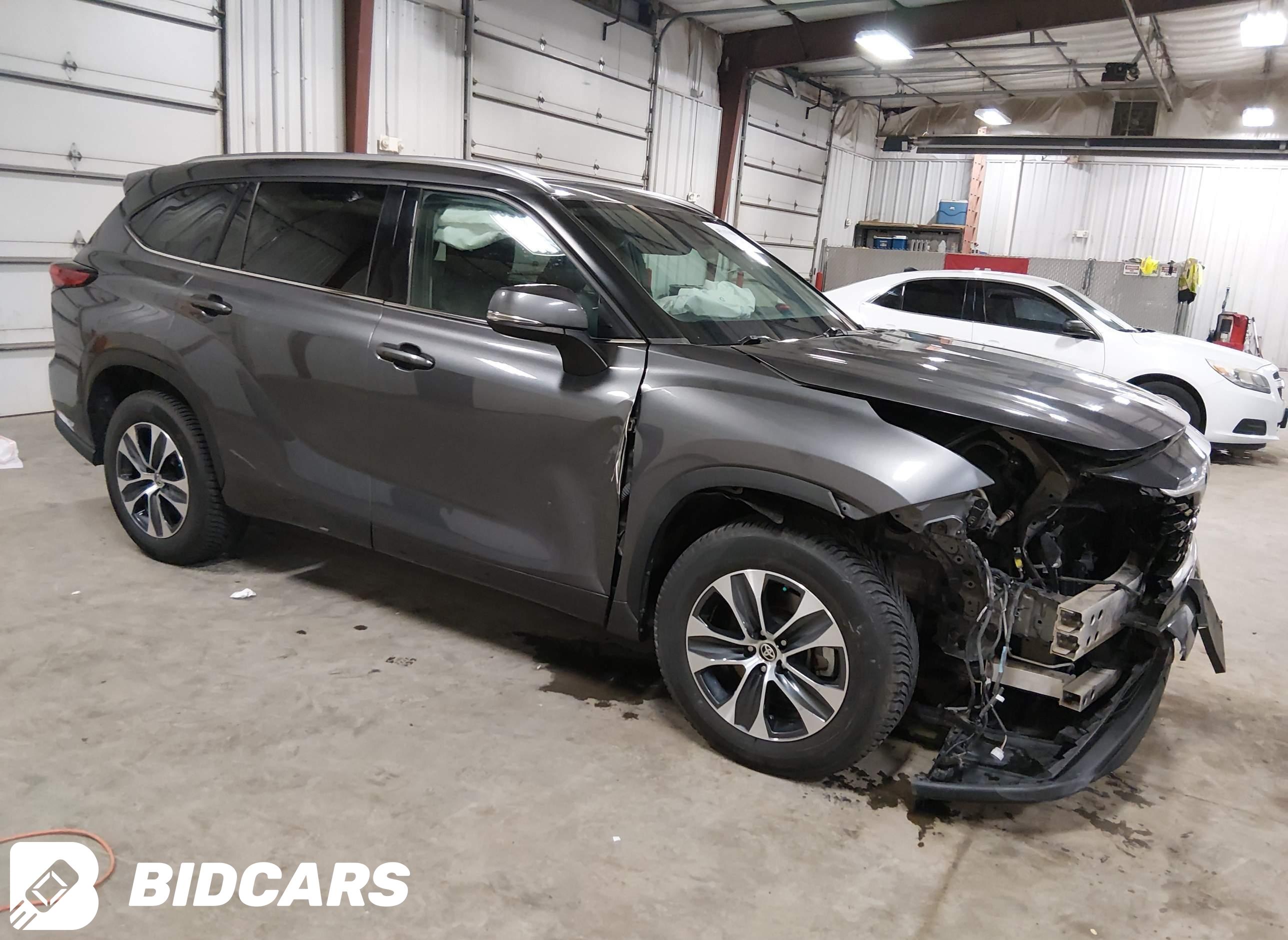 2021 Toyota Highlander, Xle