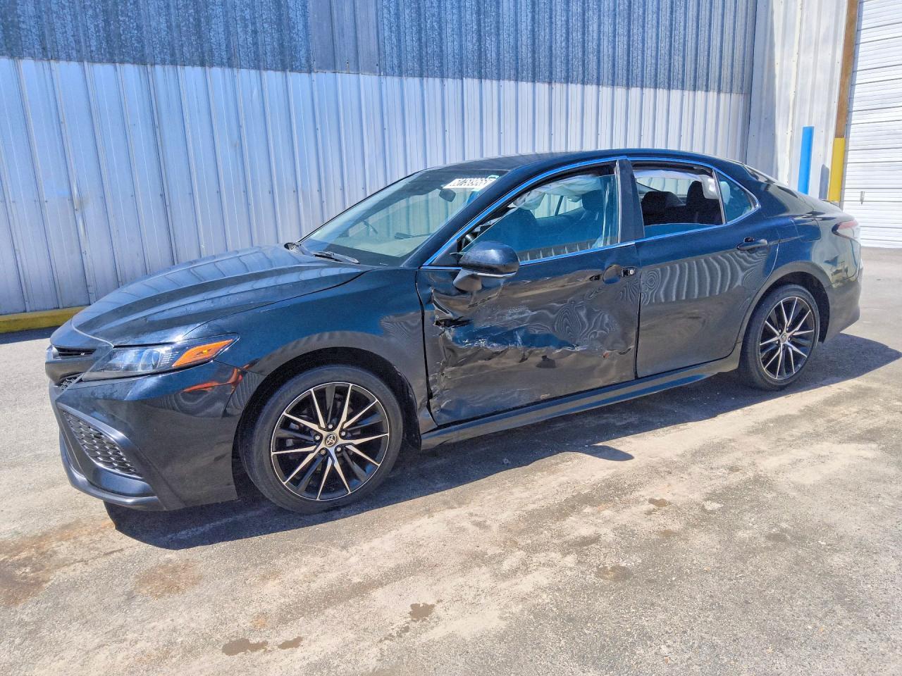 2023 Toyota Camry, SE