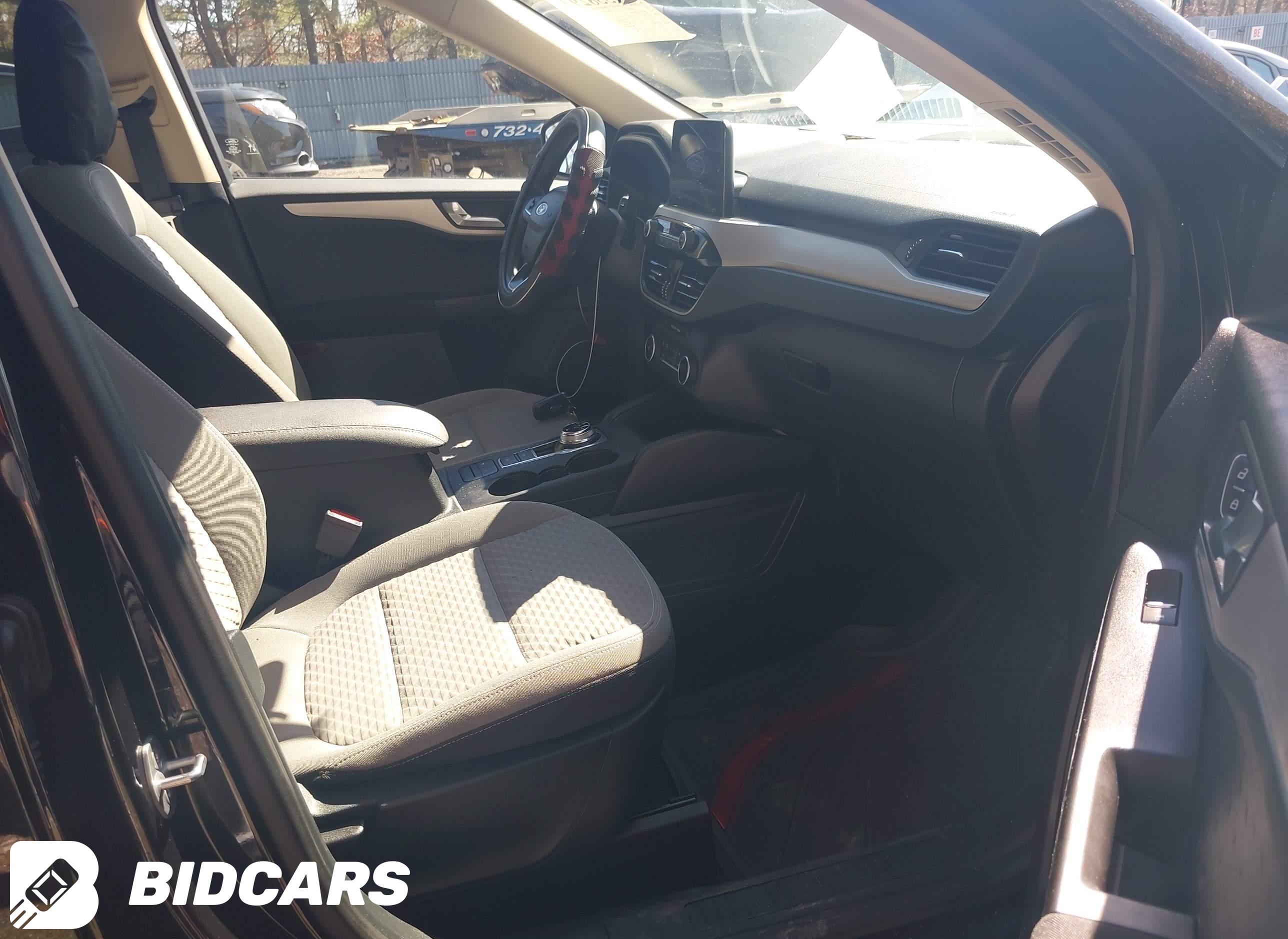 2020 Ford Escape, SE