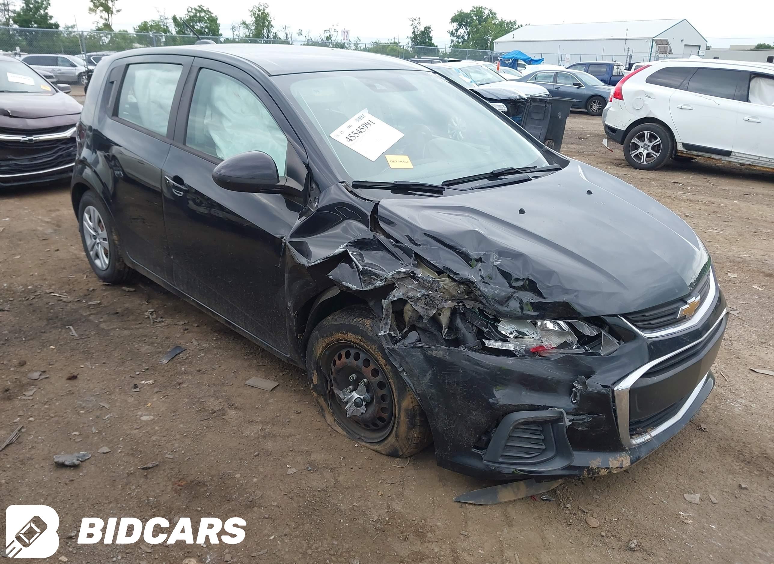 2020 Chevrolet Sonic, Fwd  1F...