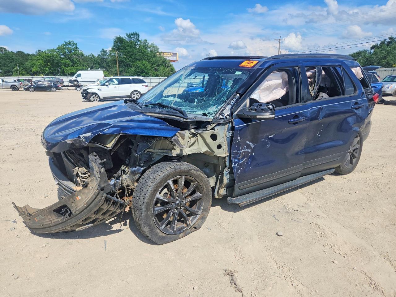 2017 Ford Explorer, Xlt