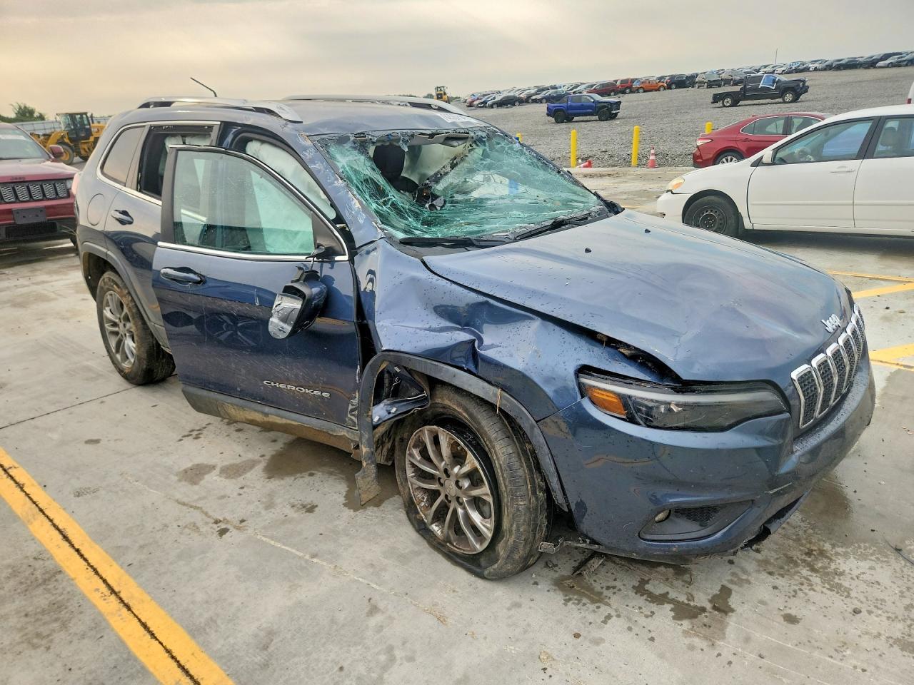 2019 Jeep Cherokee, Latitude...