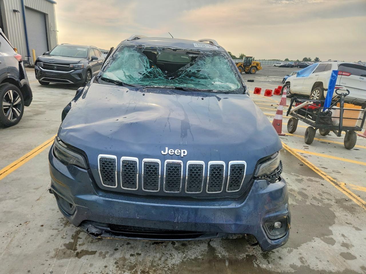 2019 Jeep Cherokee, Latitude...